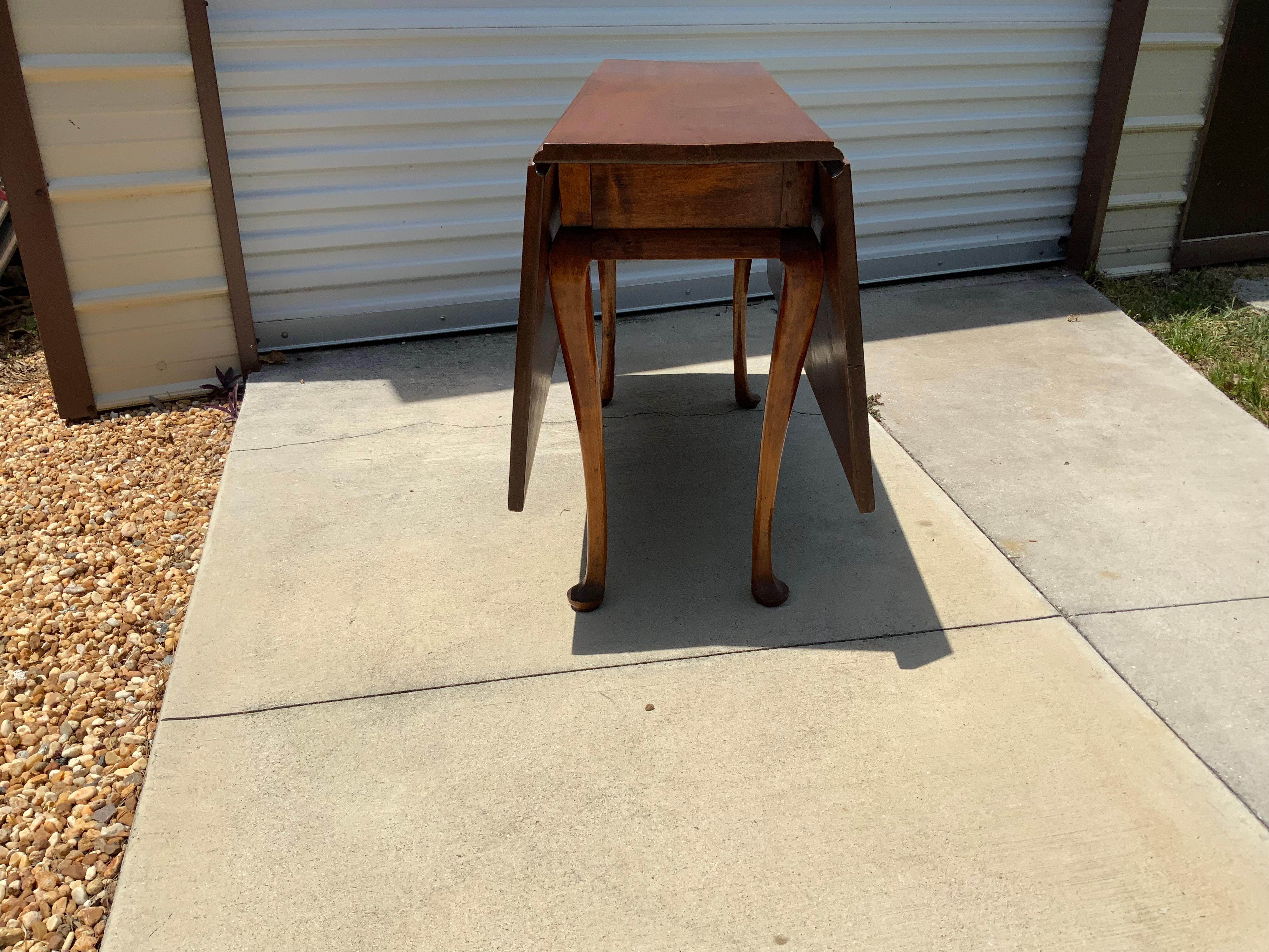 Queen Anne Maple Drop Leaf Table For Sale 2