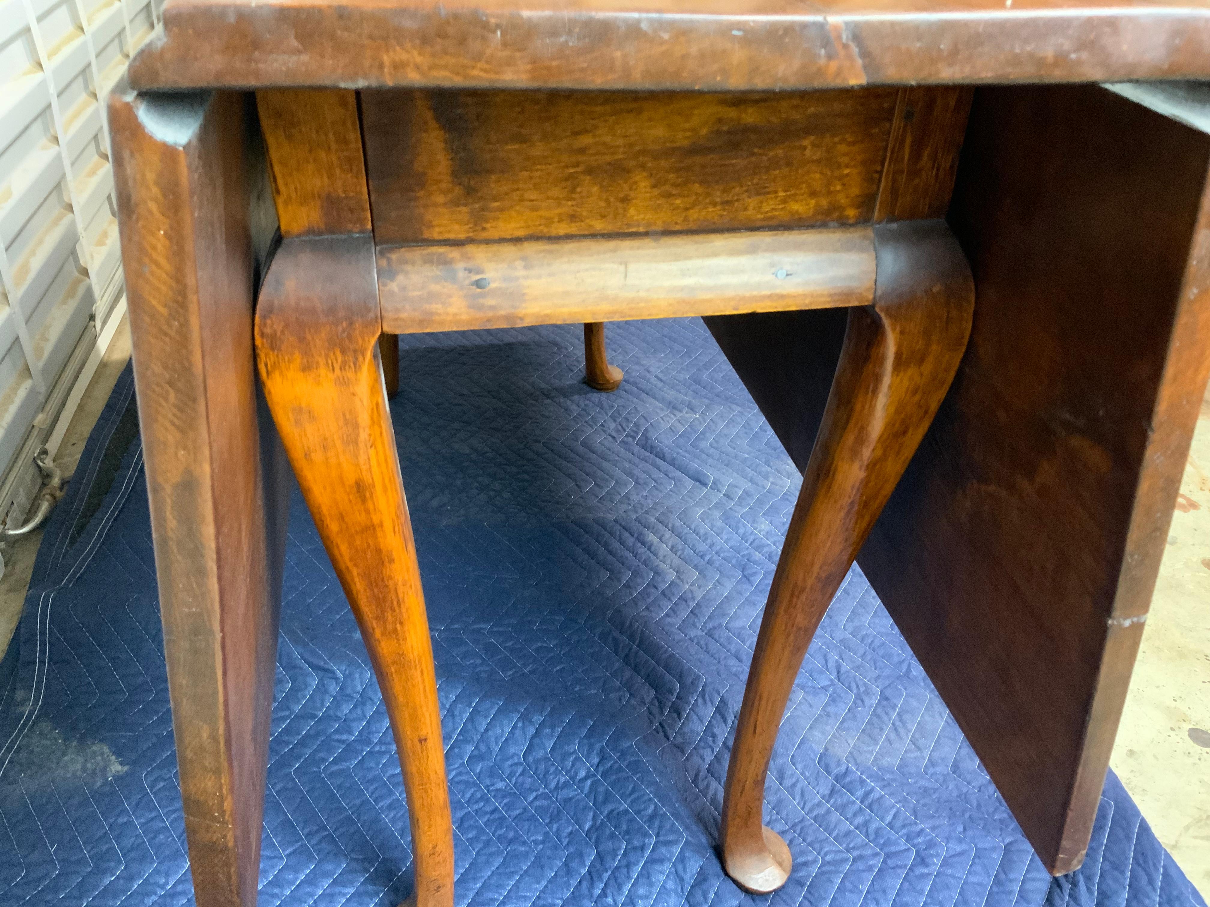 Queen Anne Maple Drop Leaf Table For Sale 4