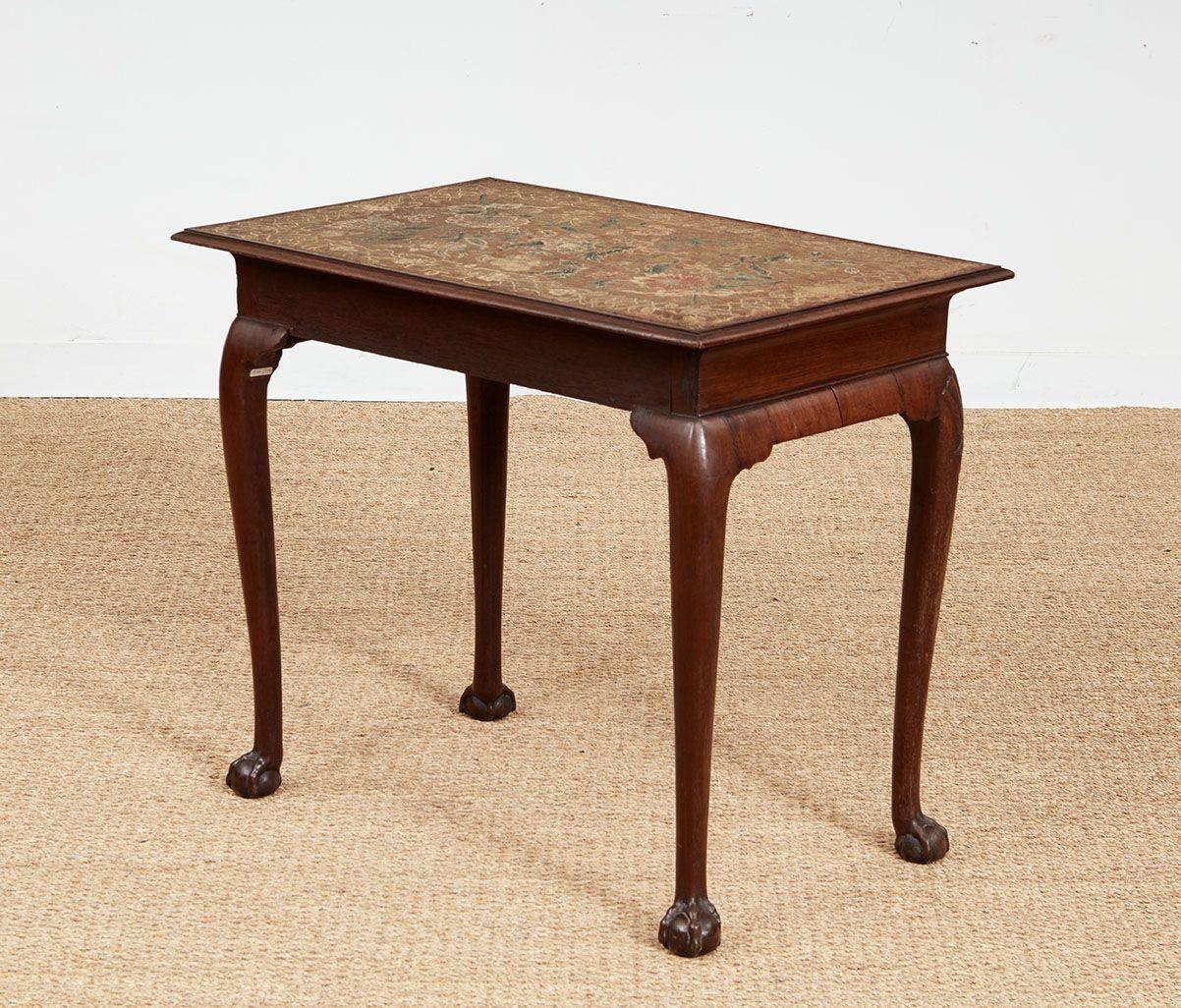 Mesa de bordado Queen Anne en venta 5