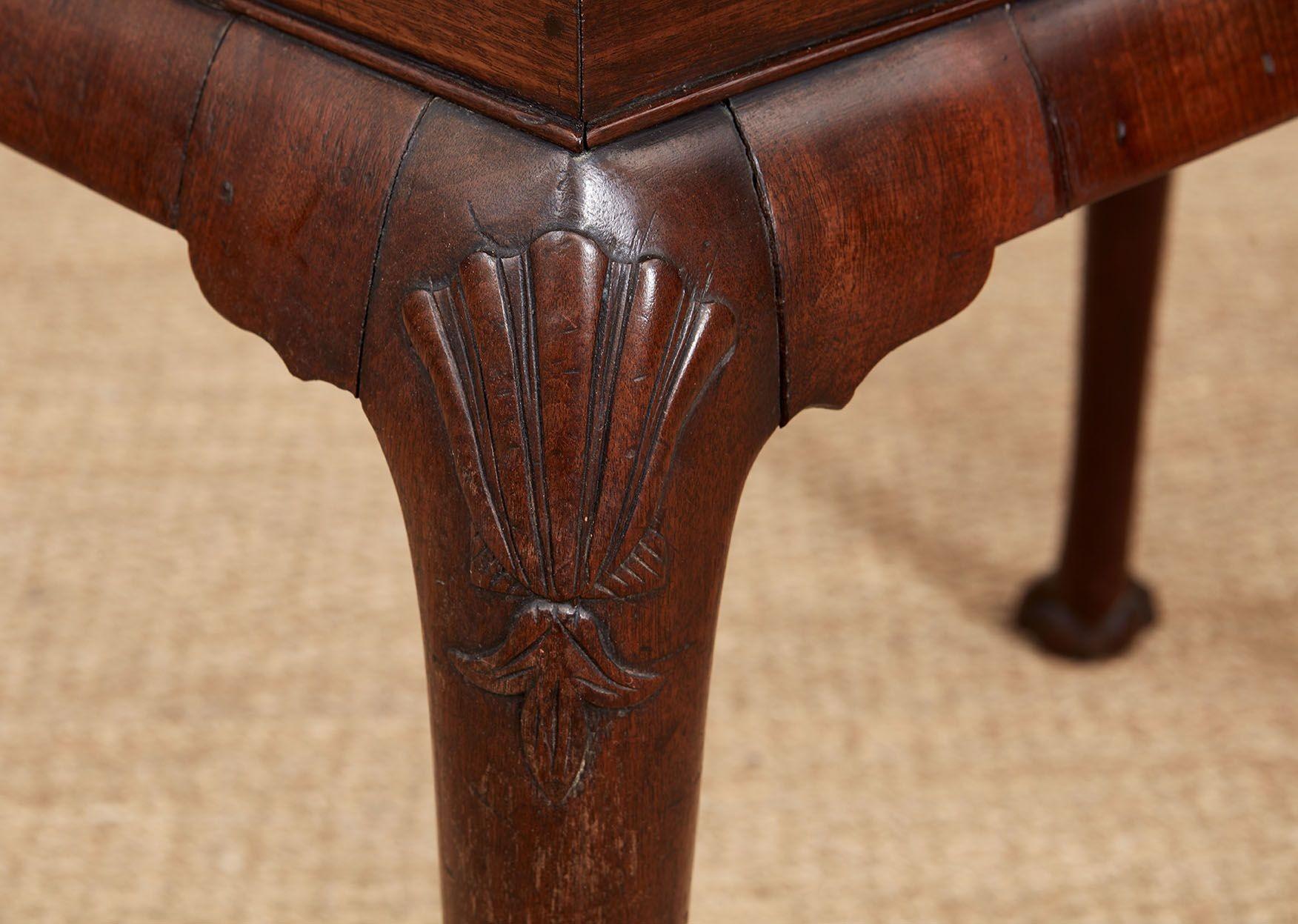 Mesa de bordado Queen Anne en venta 3