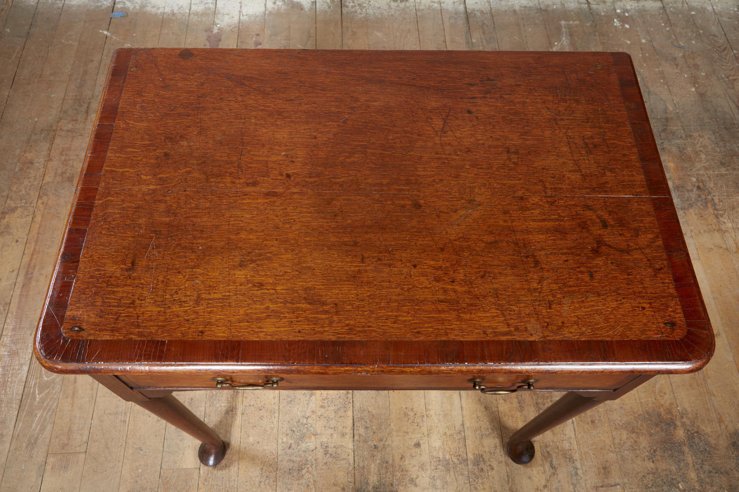 Queen Anne Pad Foot Oak Table In Good Condition In Greenwich, CT