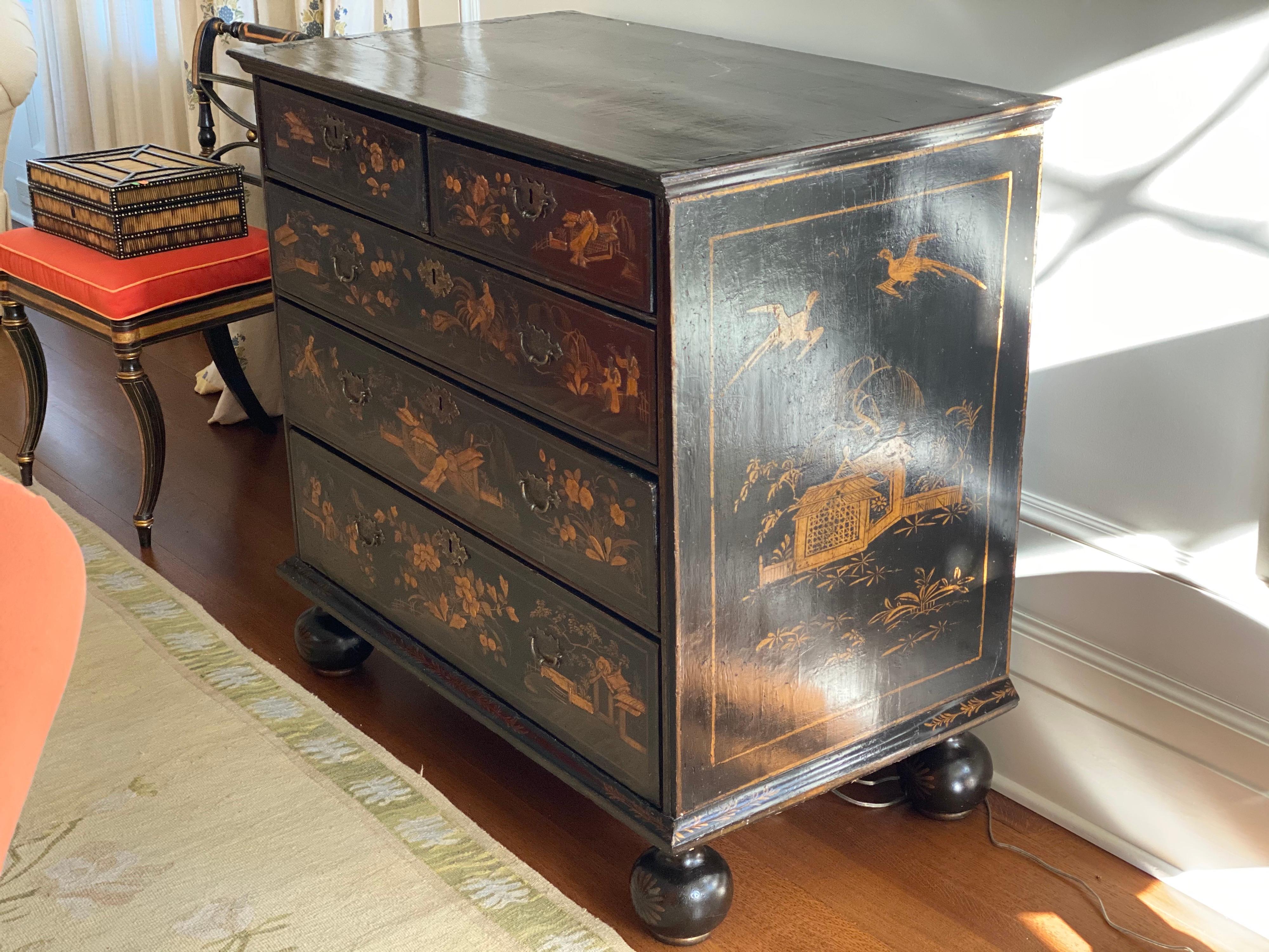 18th Century Queen Anne Parcel-Gilt Black-Japanned Chest of Drawers, circa 1710