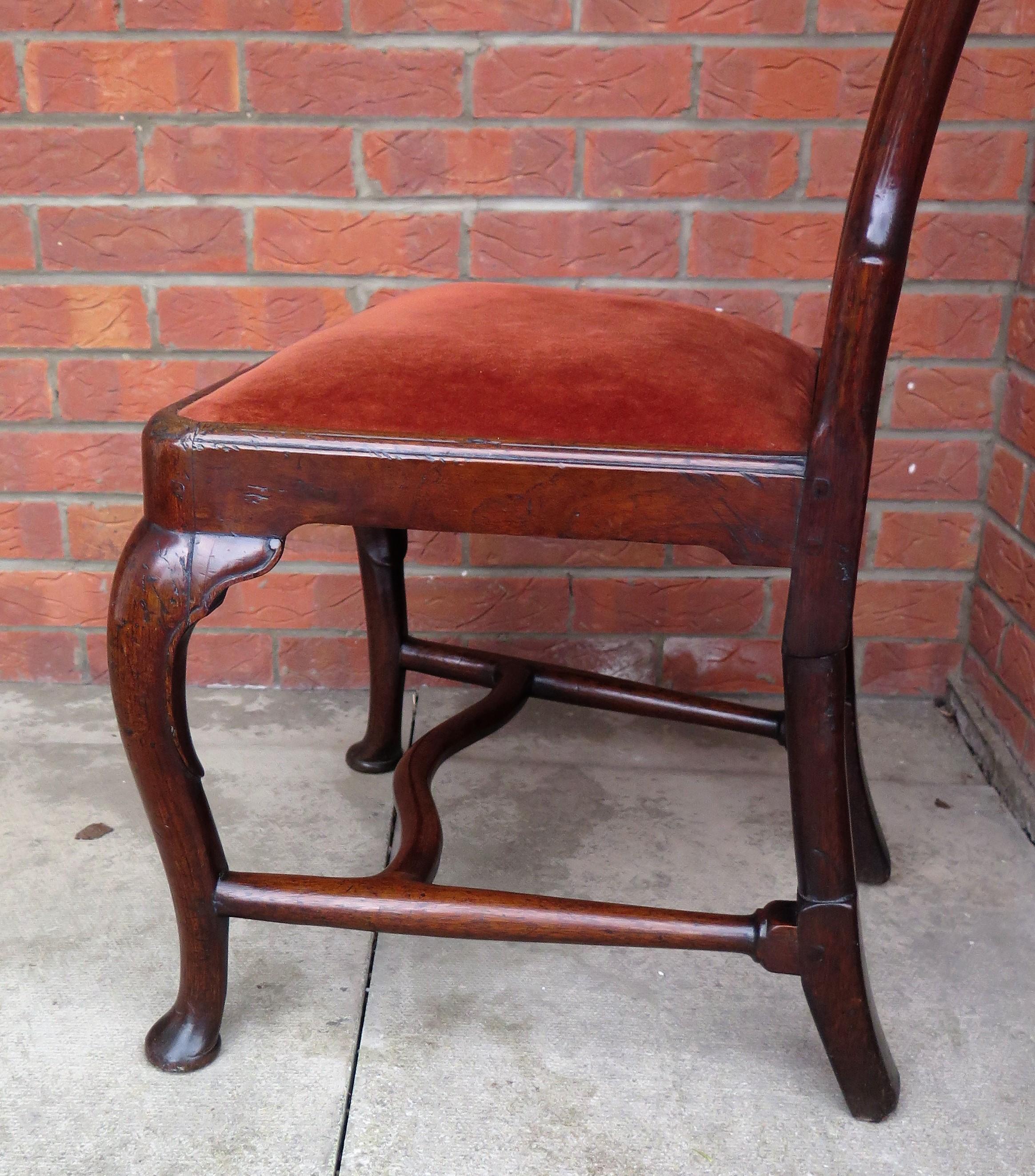 Antique Queen Anne Period Side Chair Fruitwood English Circa 1710 In Good Condition For Sale In Lincoln, Lincolnshire