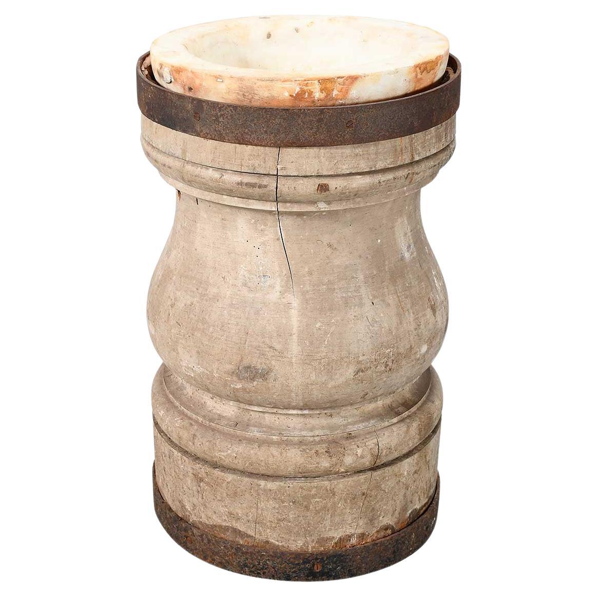 Queen Anne Periode Boden-Stand-Mörser im Angebot