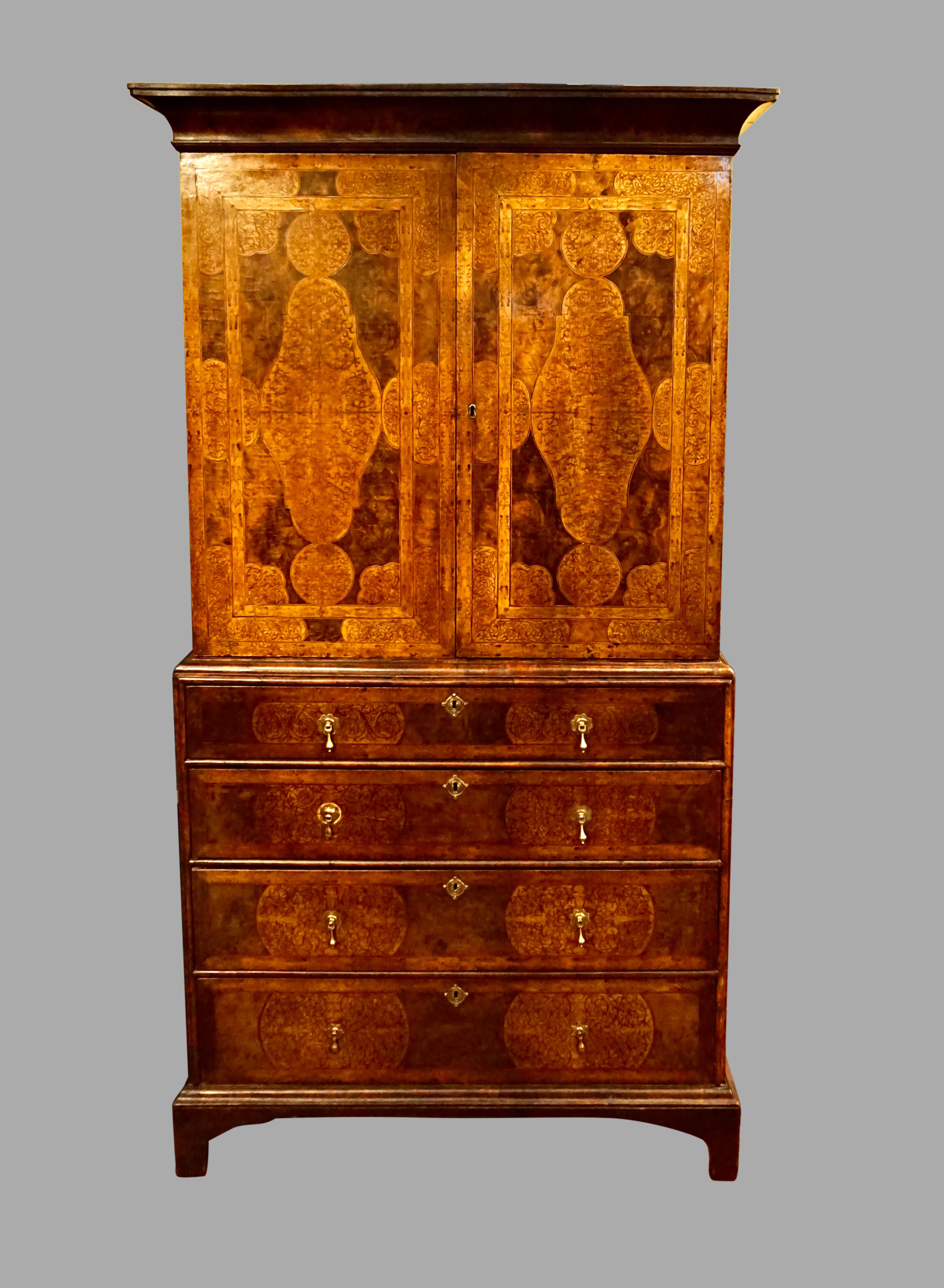 Fine Queen Anne Period Seaweed Marquetry Inlaid Walnut Cabinet-on-Chest  In Good Condition For Sale In San Francisco, CA