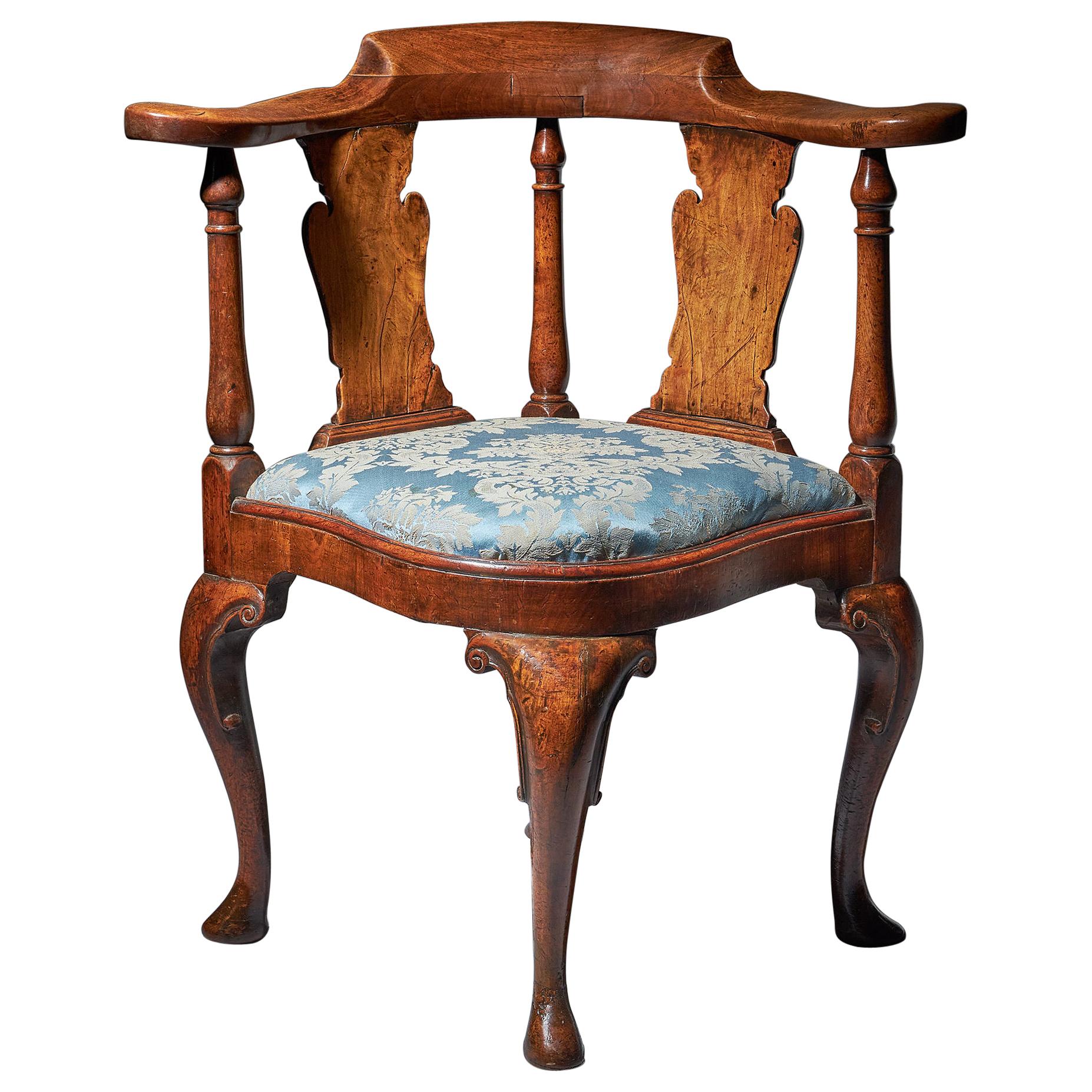Queen Anne Period Walnut Corner Chair, Circa 1702-1714