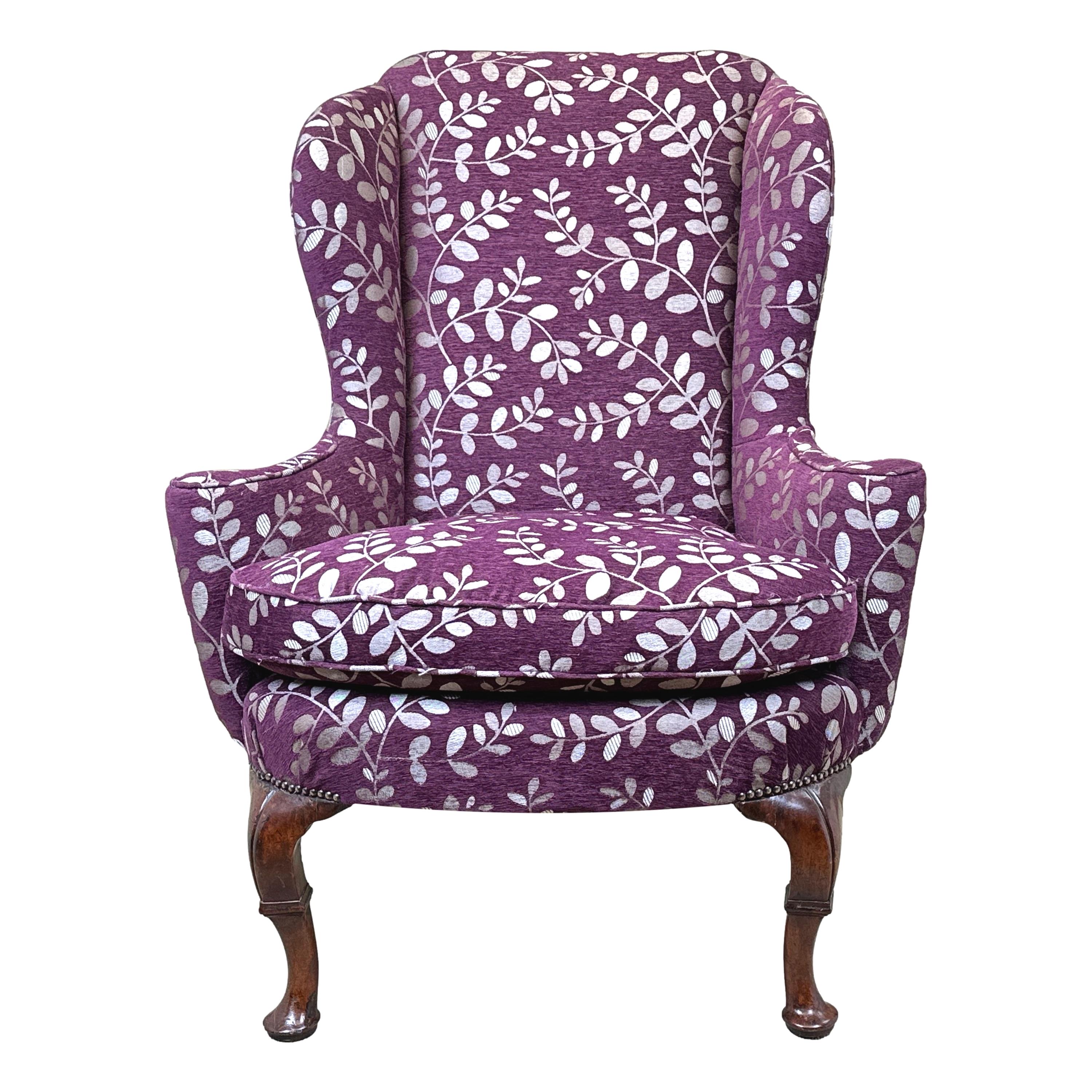 Queen Anne Period Walnut Wing Armchair For Sale 3