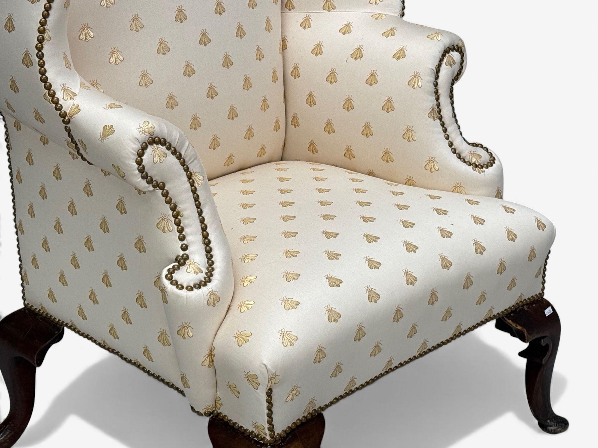 Tessuto Queen Anne, Scalamandre, Mogano, Sedia a dondolo, Inghilterra, XIX secolo. in vendita
