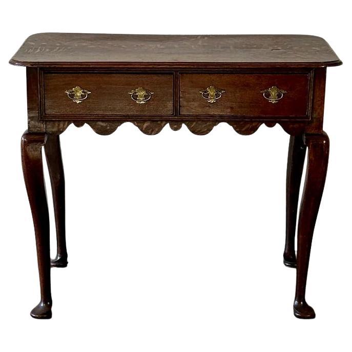 Mesa auxiliar Queen Anne