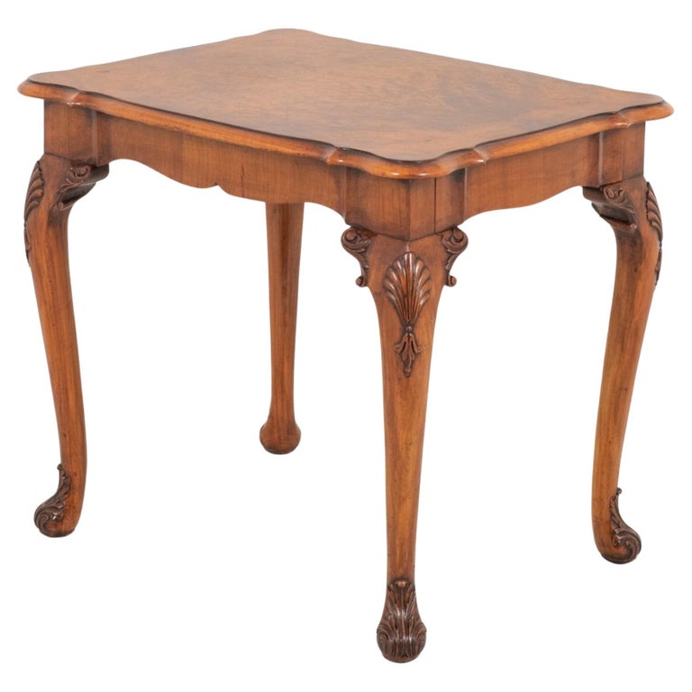 Queen Anne Side Table, Walnut Occasional Antique For Sale at 1stDibs