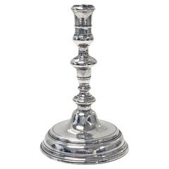 Candelero de plata de la Reina Anne Londres 1704 Richard Syngin (Syng).