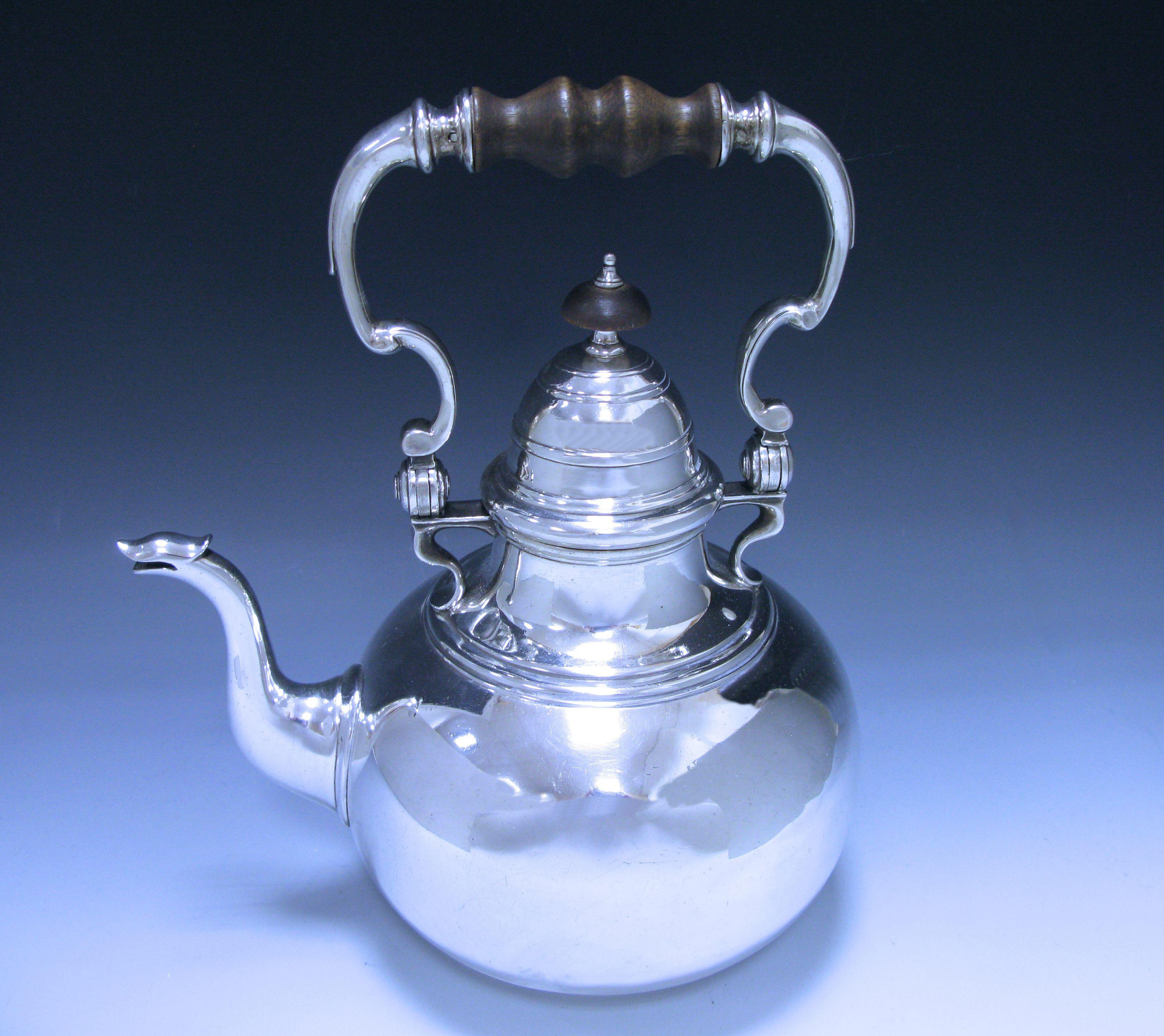Early 18th Century Queen Anne Silver Tea Kettle on Stand by William Fleming in 1710 For Sale