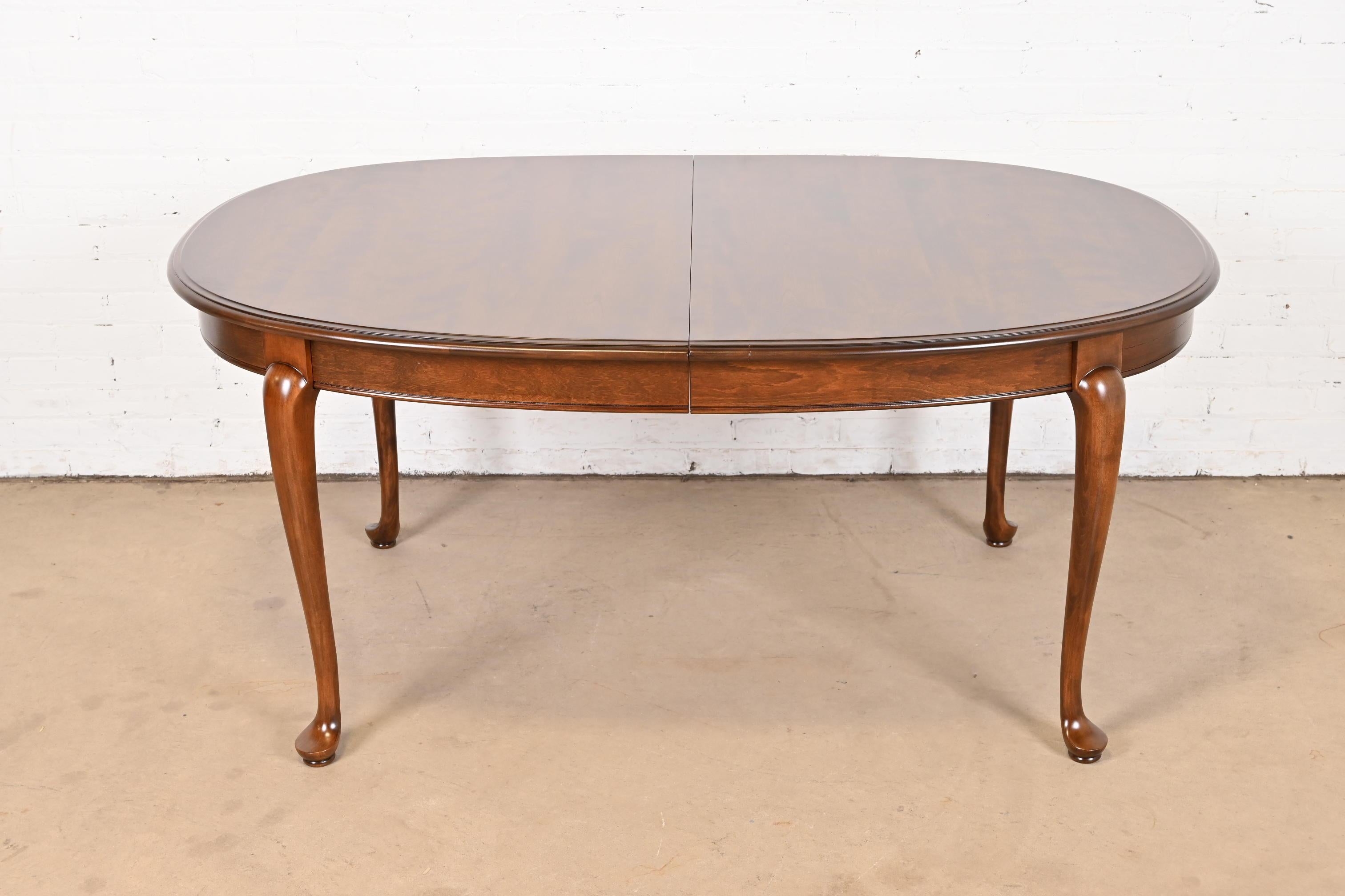 Queen Anne Solid Cherry Wood Extension Dining Table, Newly Refinished For Sale 4