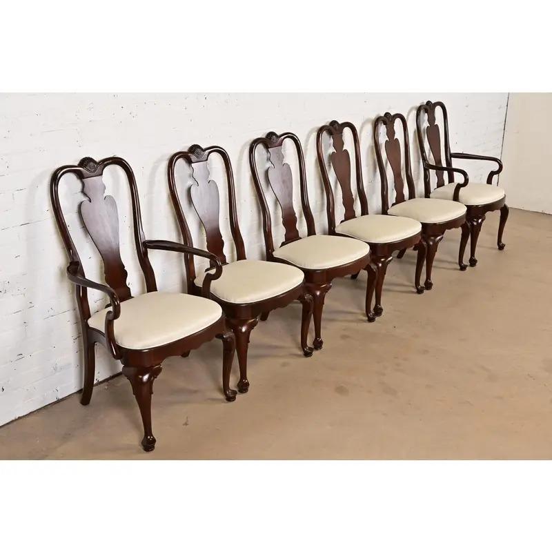 Set di sei sedie da pranzo in mogano massiccio Queen Anne In condizioni buone in vendita a South Bend, IN