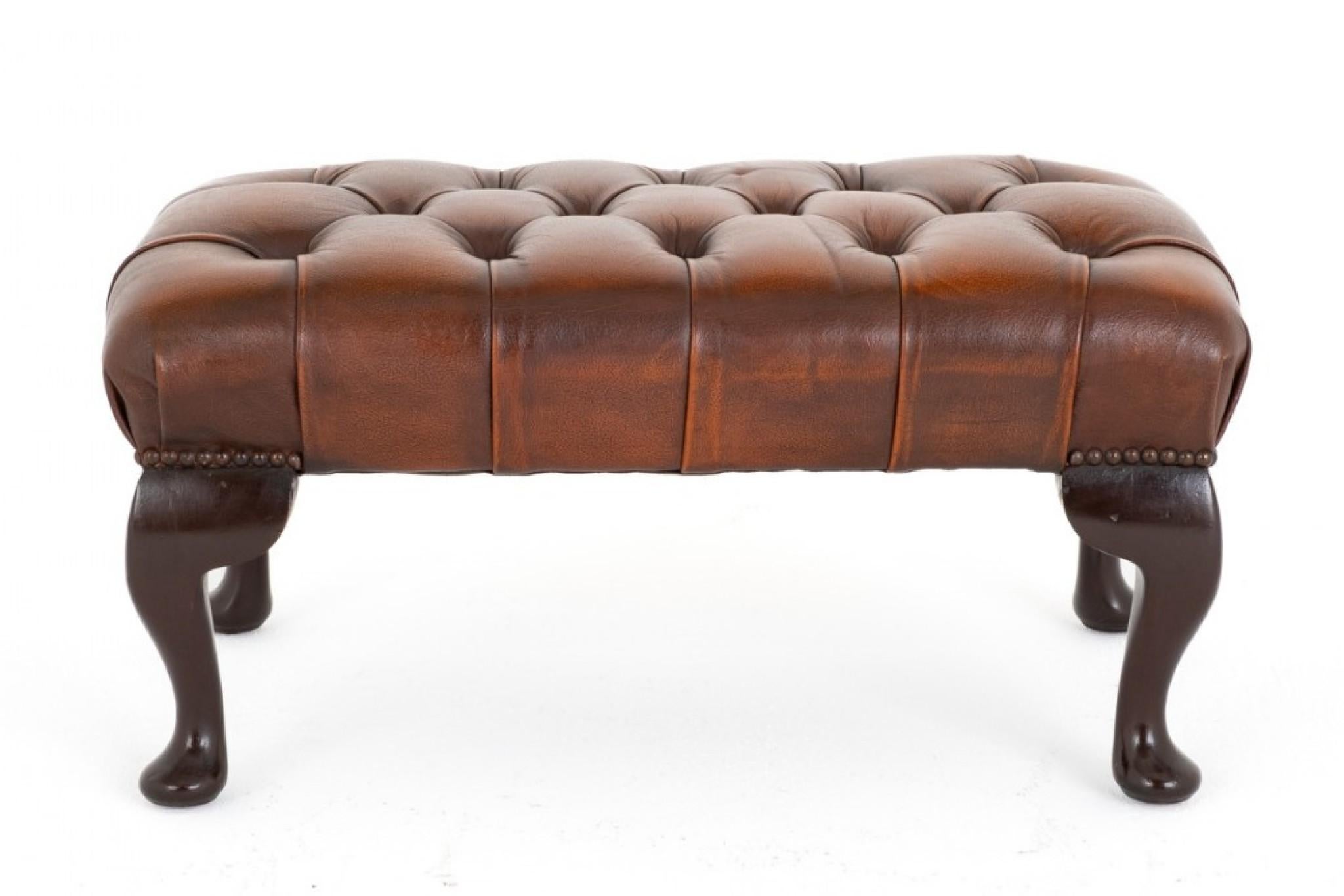 Queen Anne Stool Foot Rest Deep Button Leather In Good Condition In Potters Bar, GB