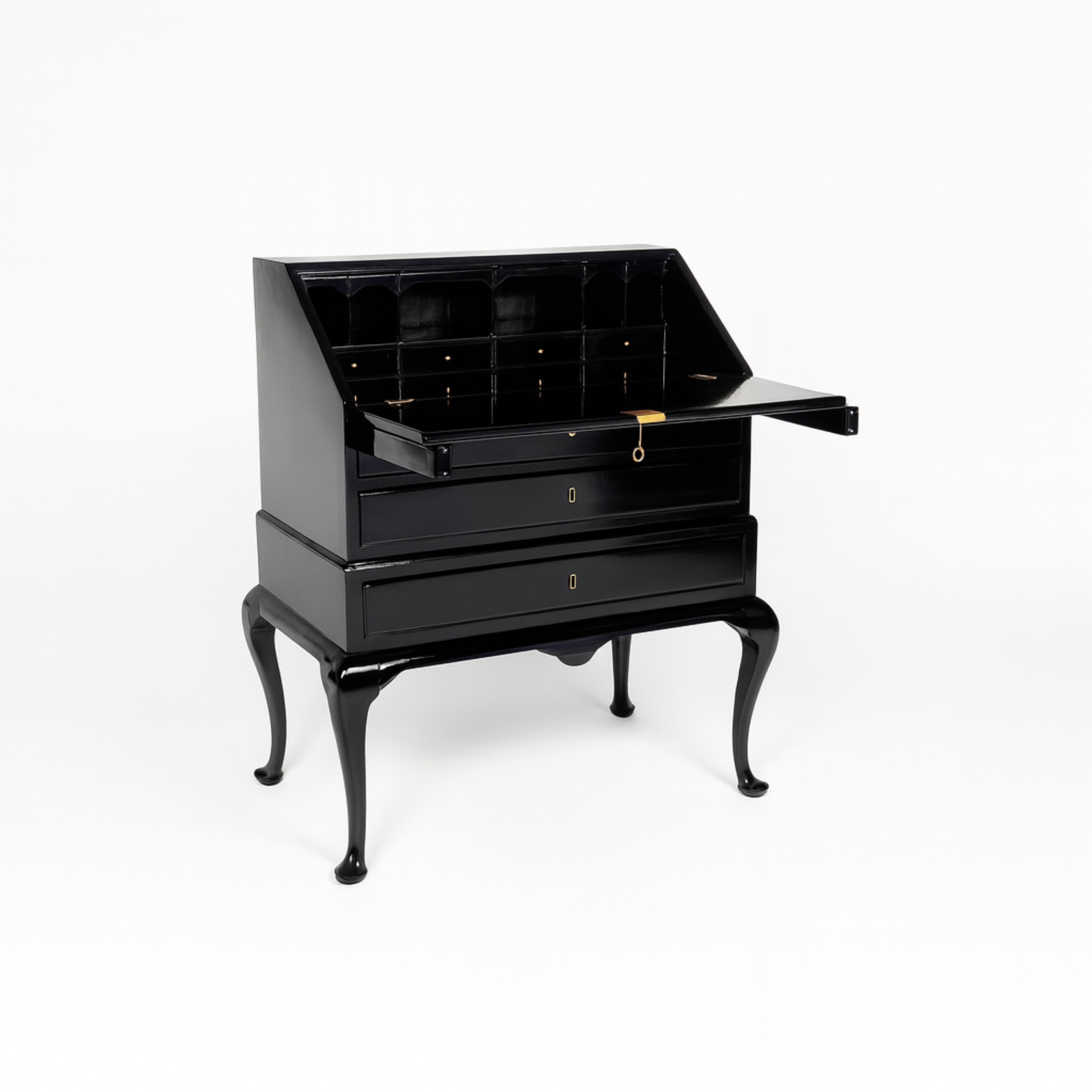 Regina Anna Scrivania in lacca nera in stile Queen Anne, 20° secolo in vendita