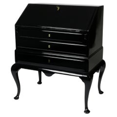 Scrivania in lacca nera in stile Queen Anne, 20° secolo