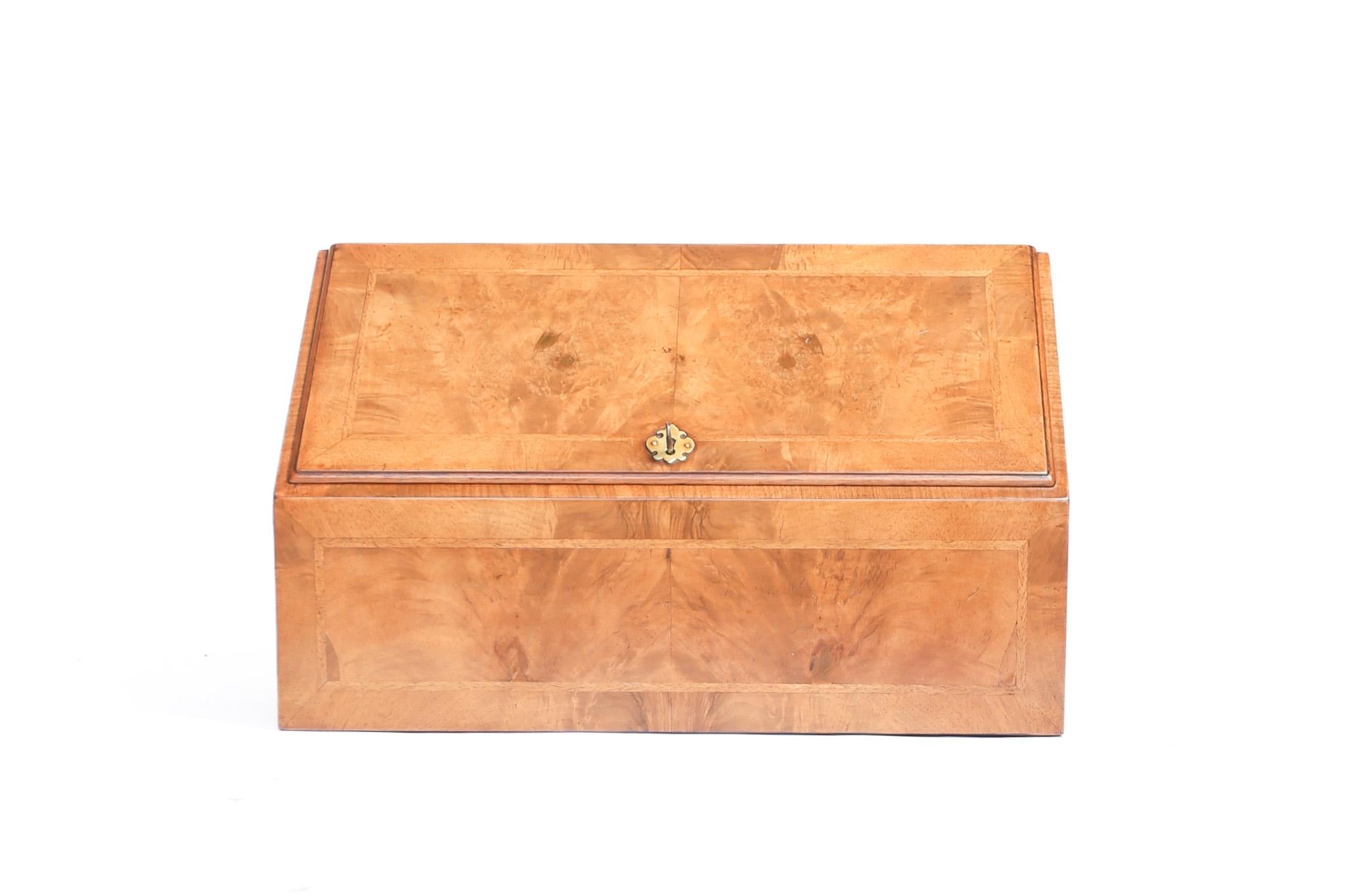 Queen Anne Style Burr Walnut Bureau on stand C.1920s
Burr Walnut top & fall with Herringbone inlay, 
Working lock & Key open to reveal:
Interior with Centre door with working lock & key
4 drawers & Pigeon holes, 
Leather inset writing surface,
