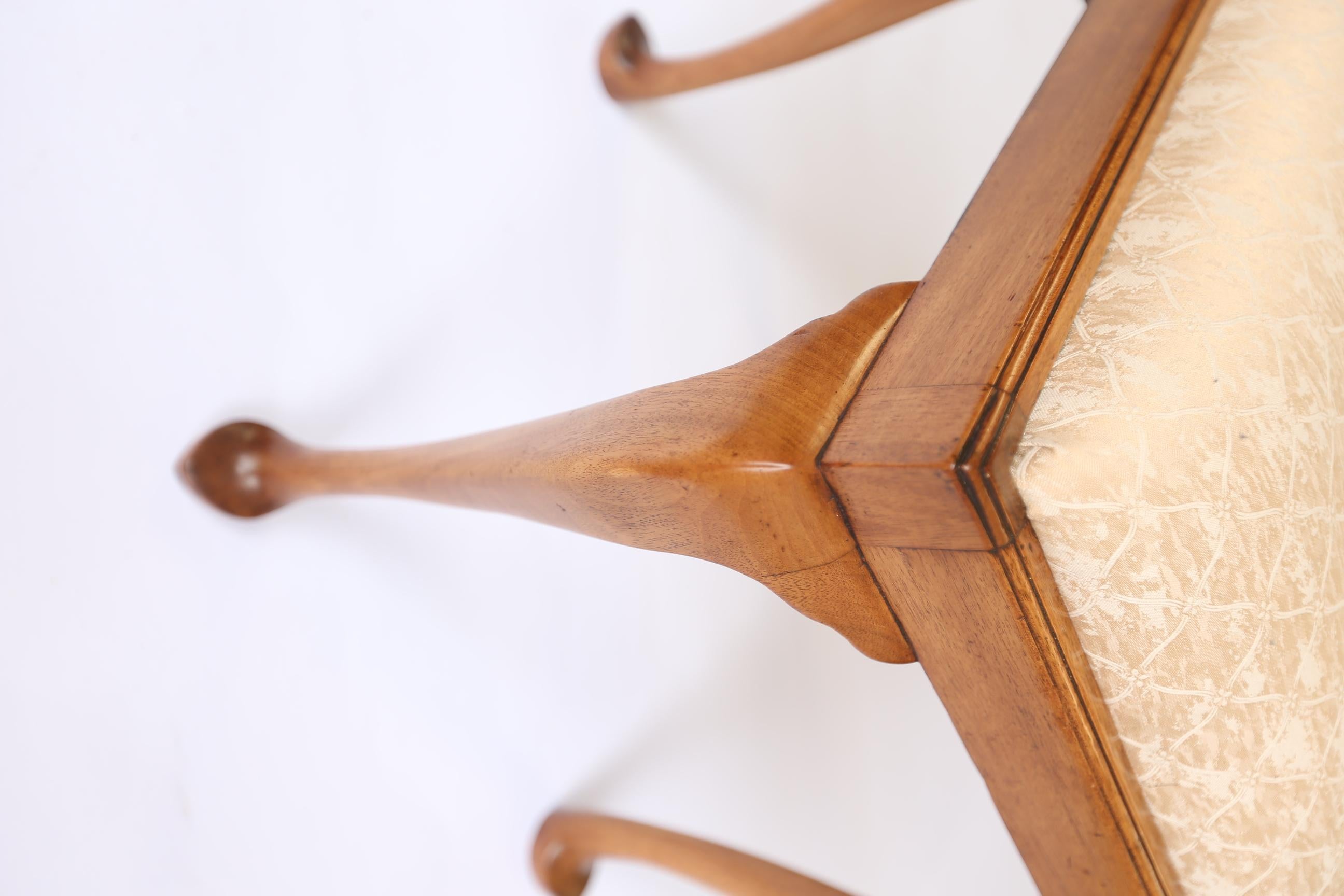 Queen Anne Style Burr Walnut Dressing Table with Stool circa 1930s 5