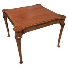 Tavolo da gioco in legno di Burton Burton in stile Queen Anne con piano in pelle di zigrino