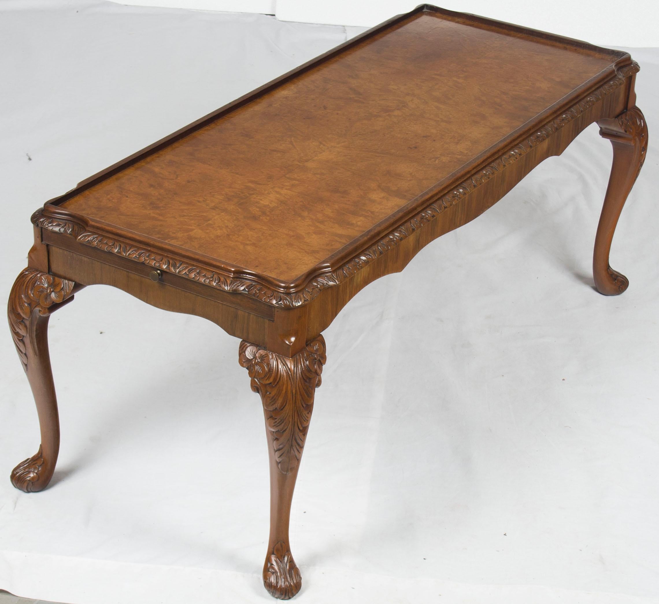Queen Anne Style Carved Walnut Cocktail Coffee Table For Sale 2
