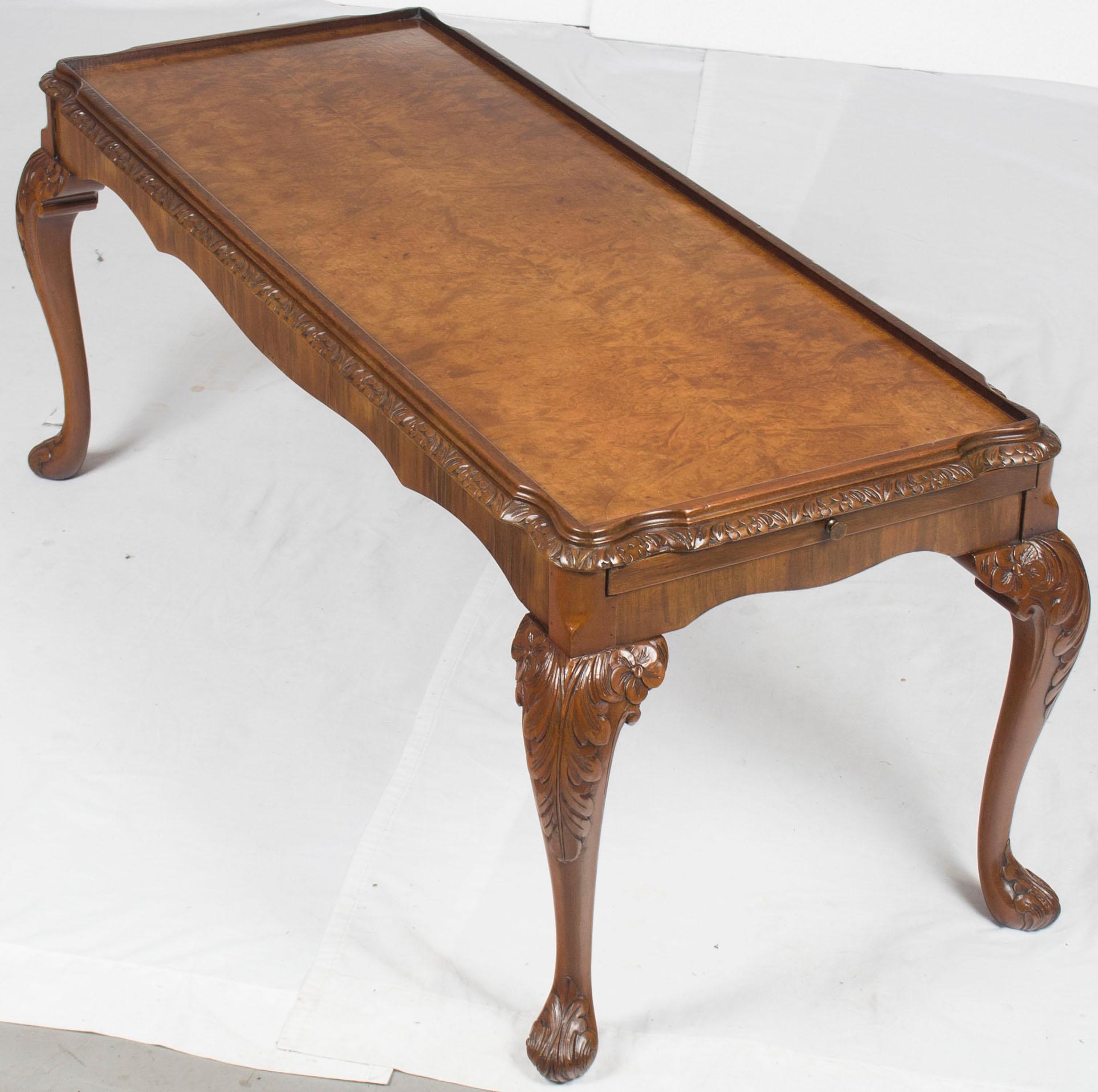 Queen Anne Style Carved Walnut Cocktail Coffee Table For Sale 3