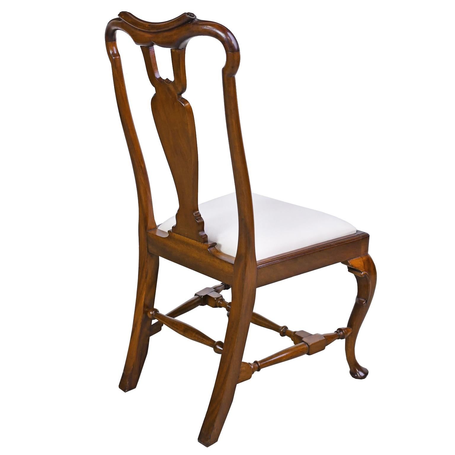 Chaise à dossier basculant de style Queen Anne en acajou avec assise coulissante rembourrée, vers 1880 Bon état - En vente à Miami, FL