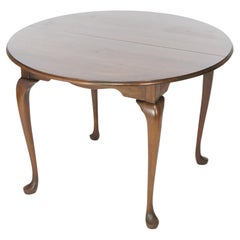 Vintage Queen Anne Style Cherry Extension Breakfast Table with Two Leaves 20th Century