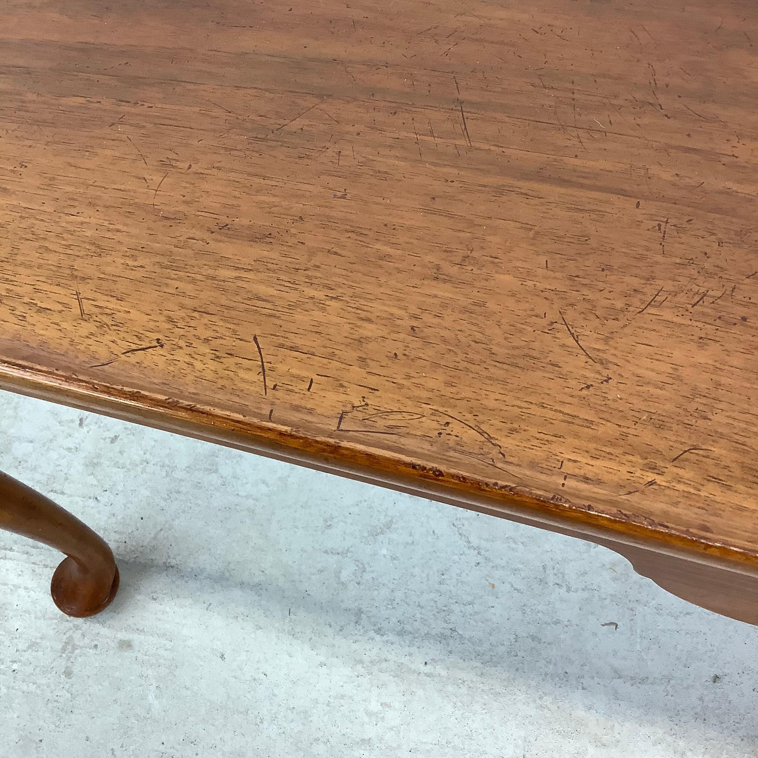 Queen Anne Style Console Table after Ethan Allen For Sale 6