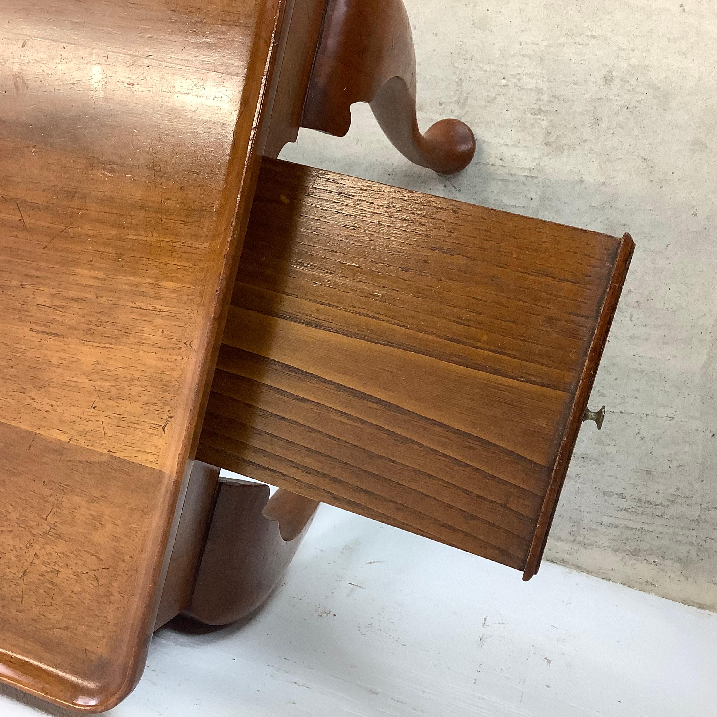 Queen Anne Style Console Table after Ethan Allen For Sale 10