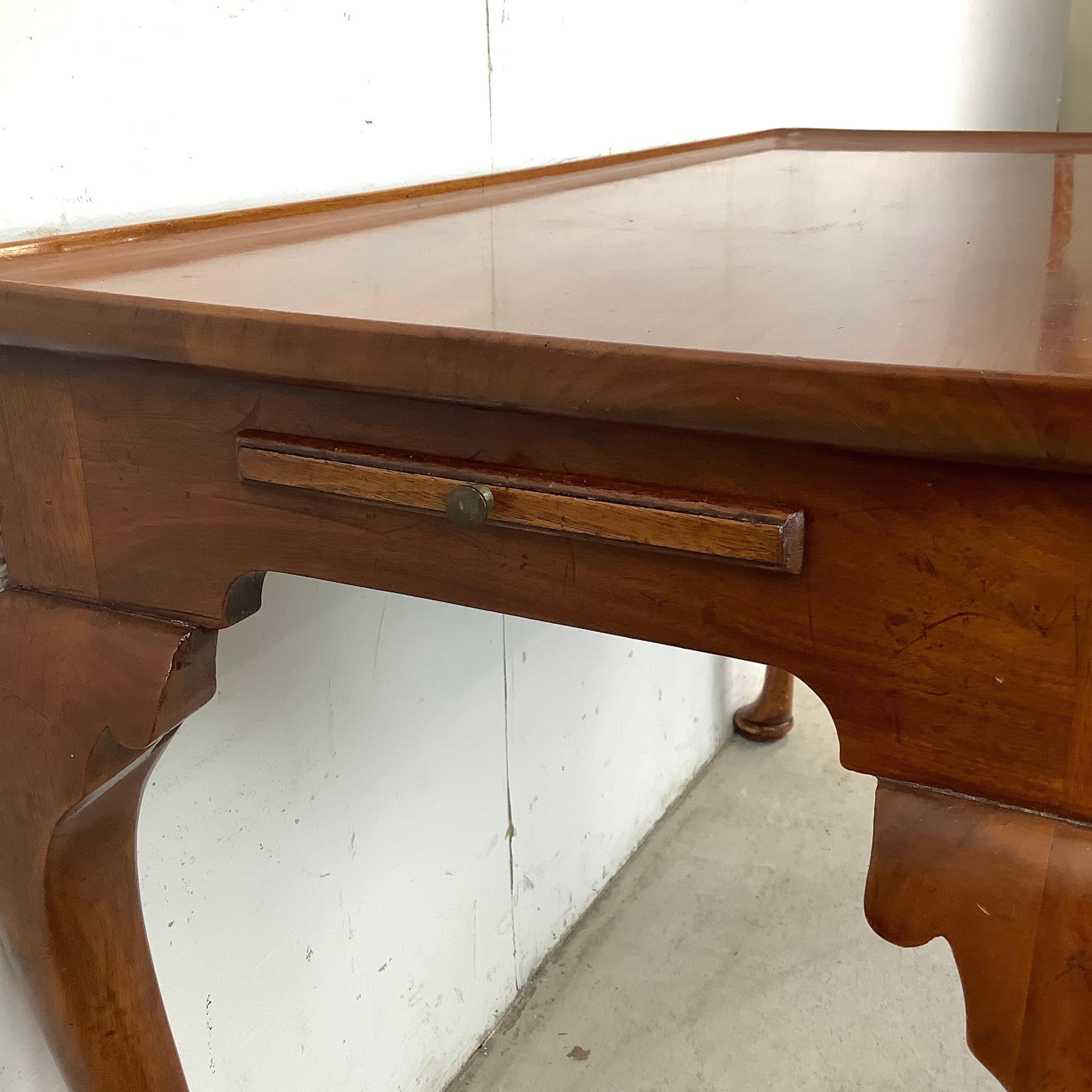 Queen Anne Style Console Table after Ethan Allen For Sale 12