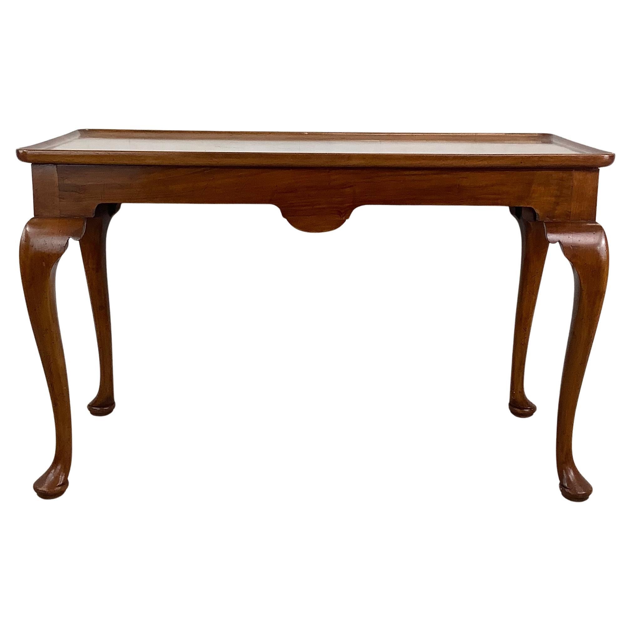 Konsolentisch im Queen Anne-Stil nach Ethan Allen