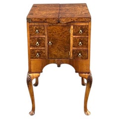 Queen Anne-style Desk In Burl Walnut Veneer, 20th Century