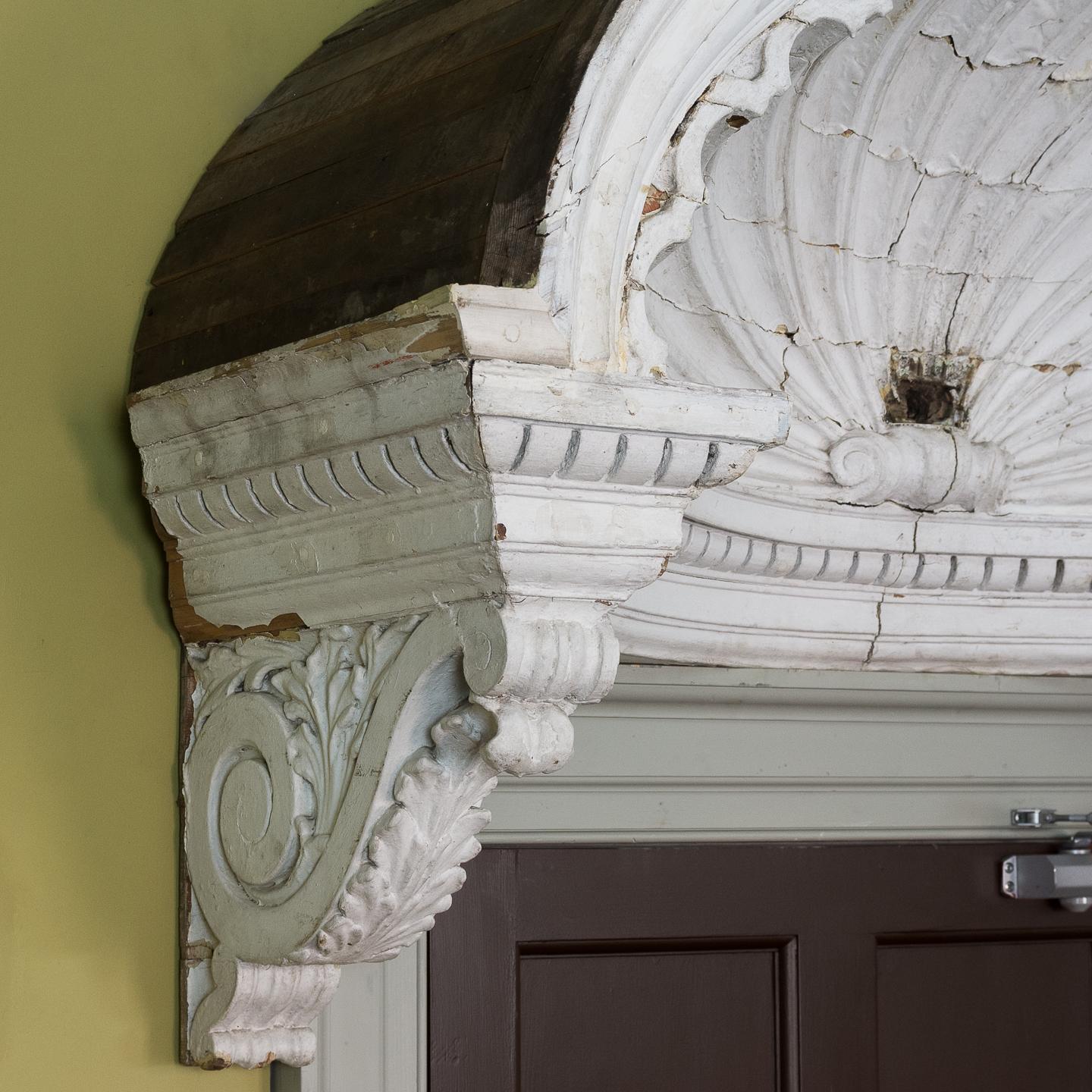 queen anne doors