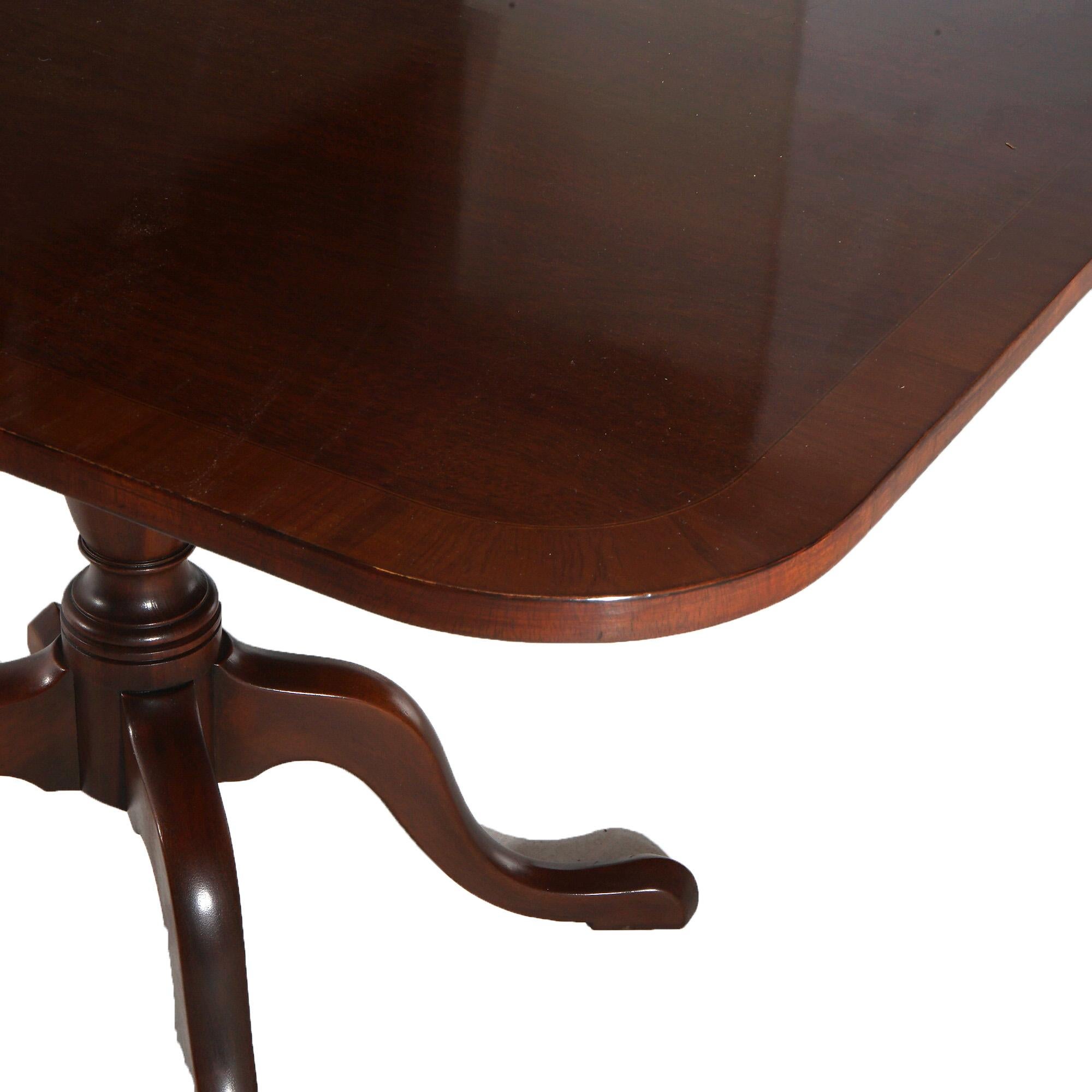 20ième siècle Table à double piédestal de salle à manger en acajou de style Queen Anne, 20e siècle en vente