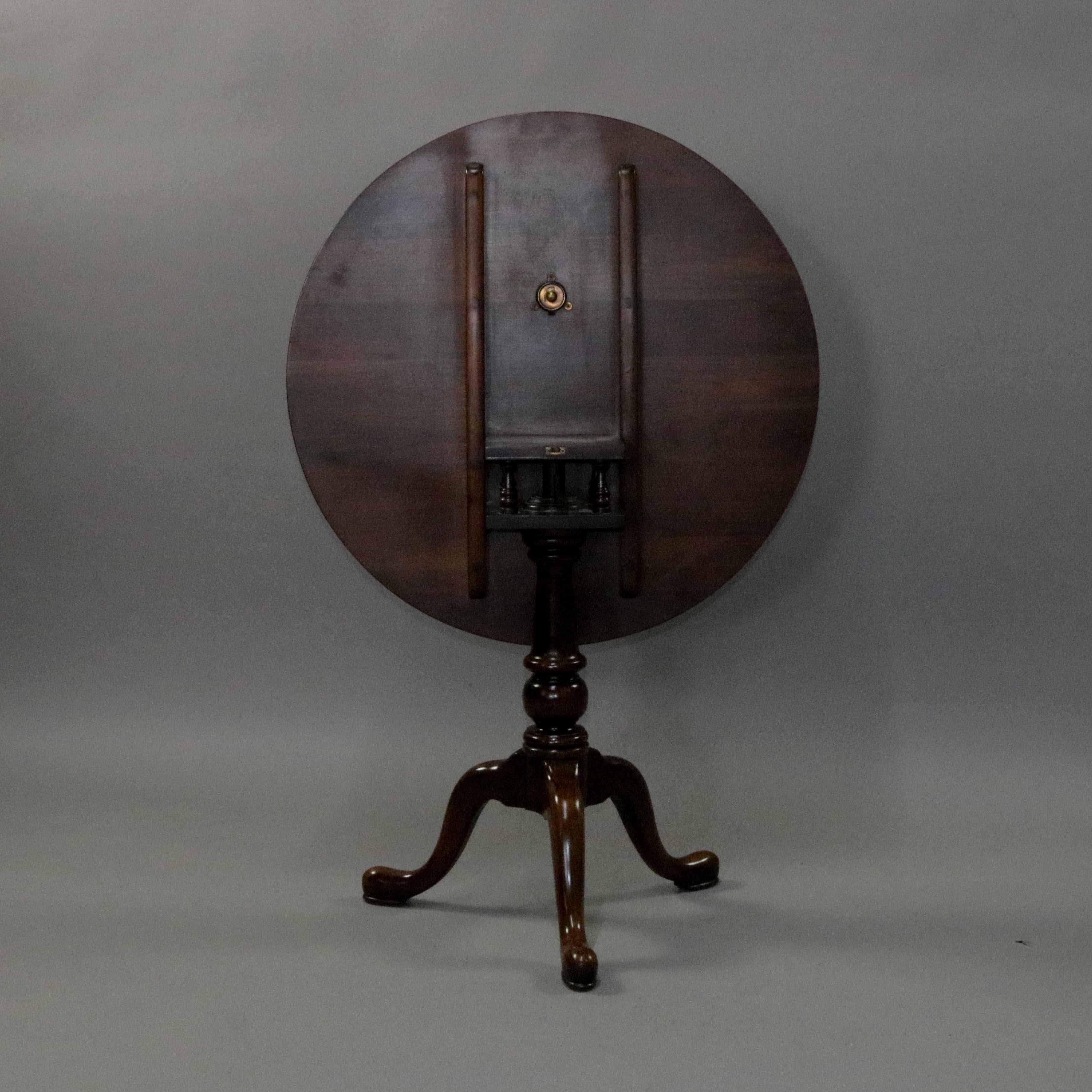 Queen Anne Style Mahogany Birdcage Tilt Top Table, 20th Century In Good Condition In Big Flats, NY
