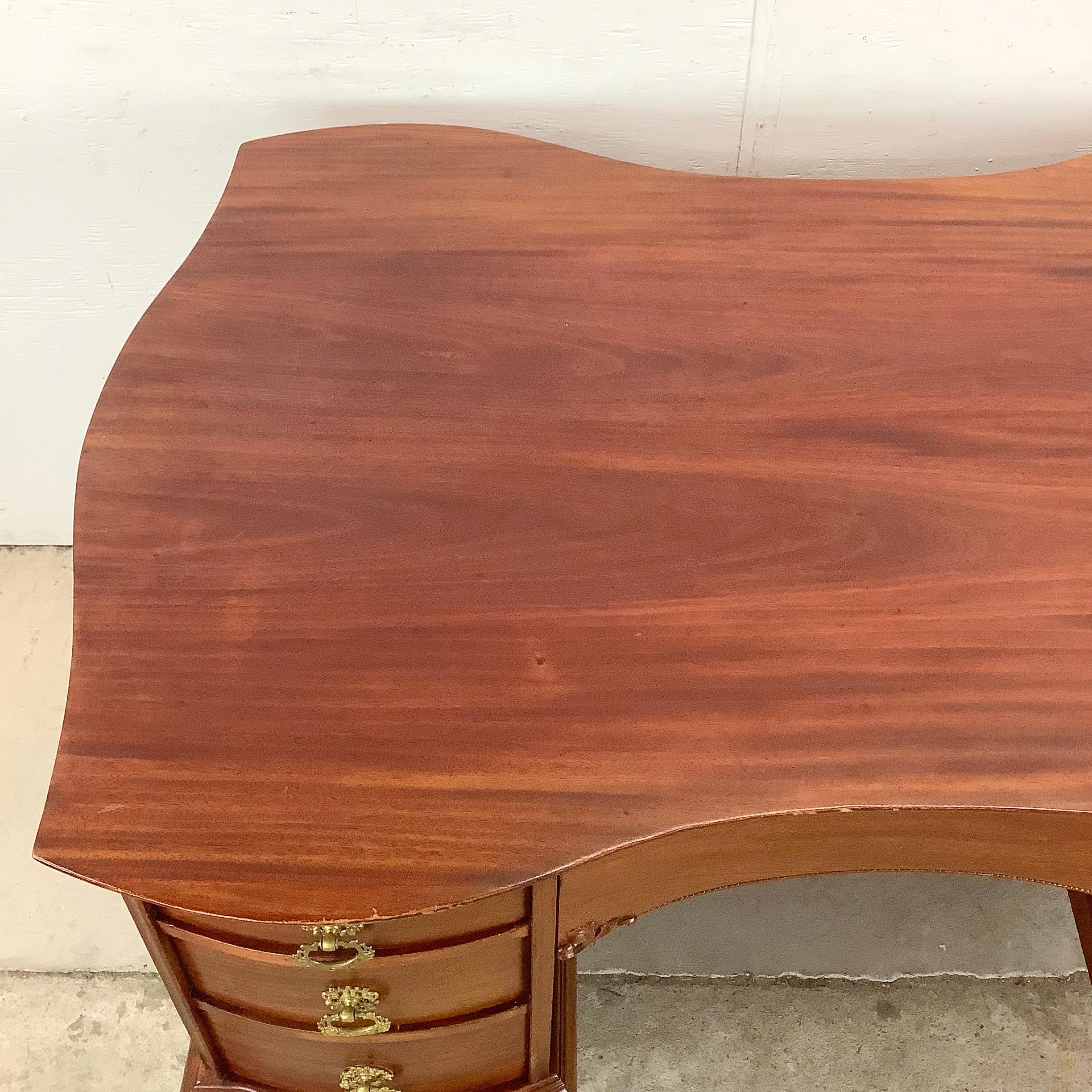 Queen Anne Style Mahogany Partners Desk in vendita 6