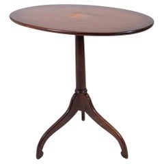 Queen Anne Style Mahogany Tilt-Top Tripod Table