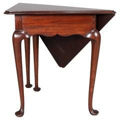 Queen Anne Style Mahogany Williamsburg Colonial Napkin Table by Kittinger