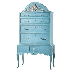 Commode haute peinte de style Queen Anne