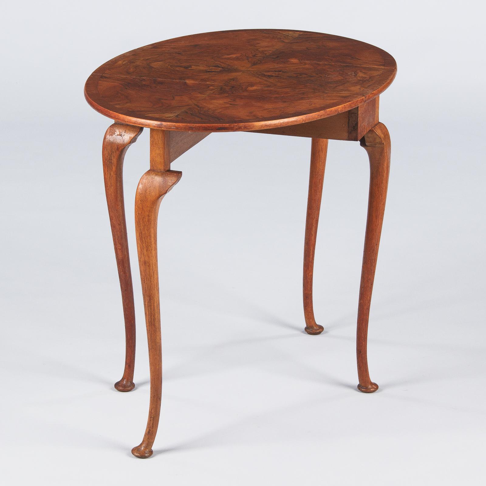 Queen Anne Style Petite Drop-Leaf Table, England, Late 1800s 3