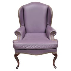 Queen Anne Stil lila Leder Ohrensessel mit Nagelköpfen von Leather Center