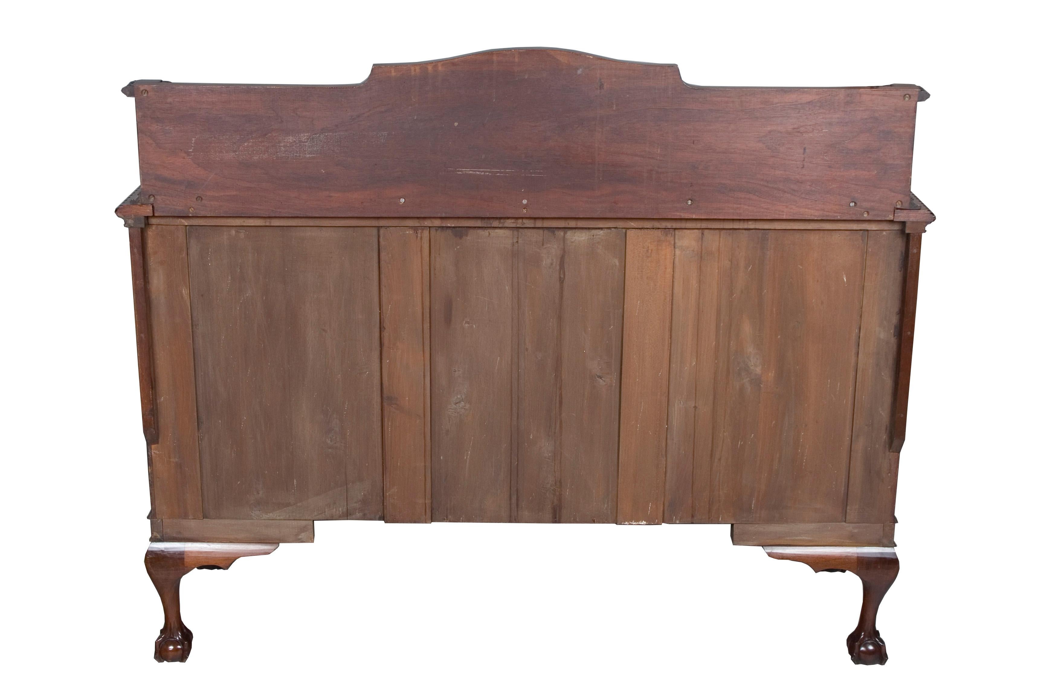 Queen Anne Style Sideboard Buffet with Back Splash For Sale 6