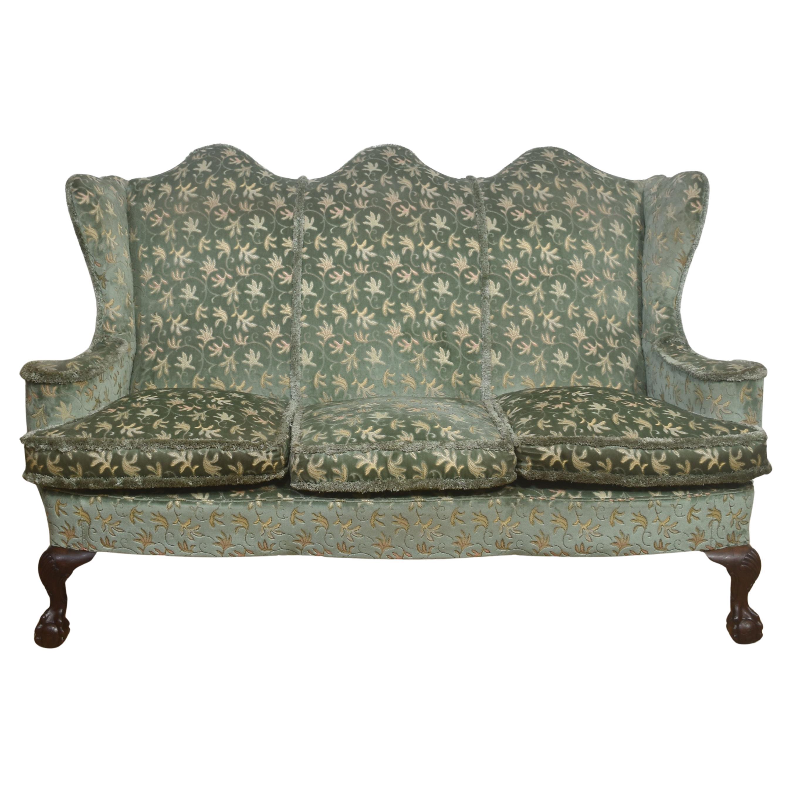 Canapé trois places style Queen Anne