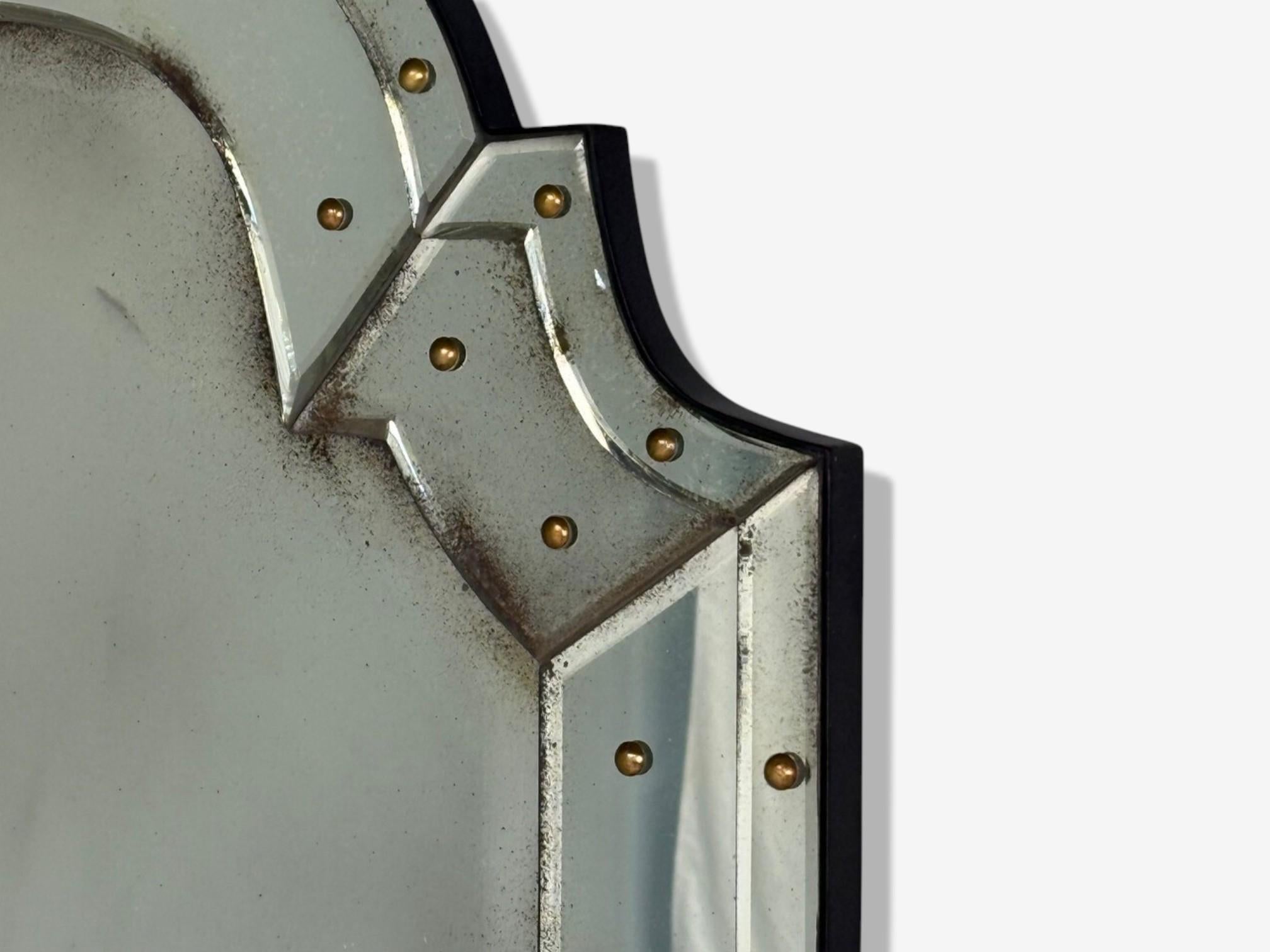 Estilo Queen Anne, Espejos de pared venecianos, Cristal biselado envejecido, Parte superior en forma de cúpula 1