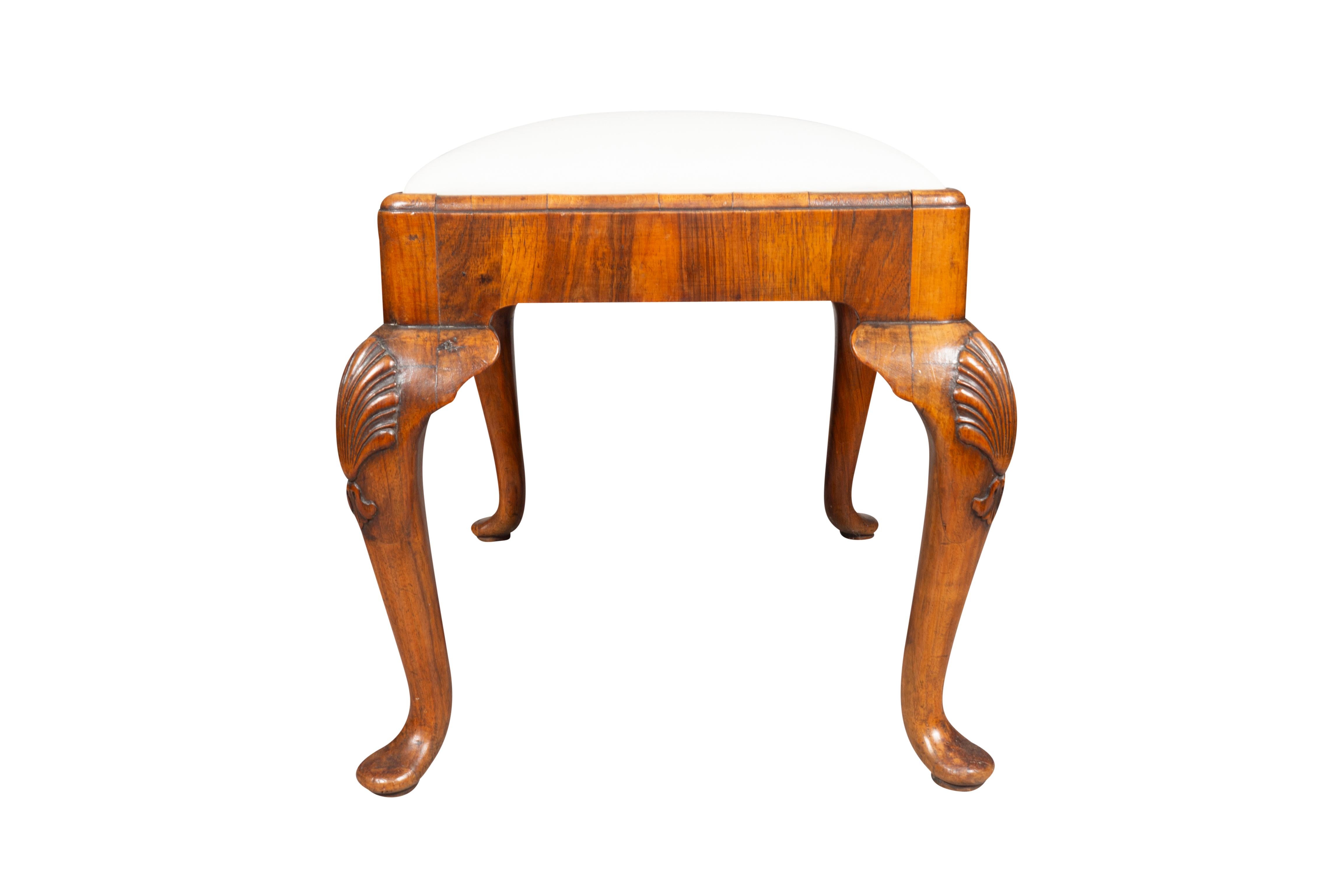 Queen Anne Style Walnut Bench For Sale 5