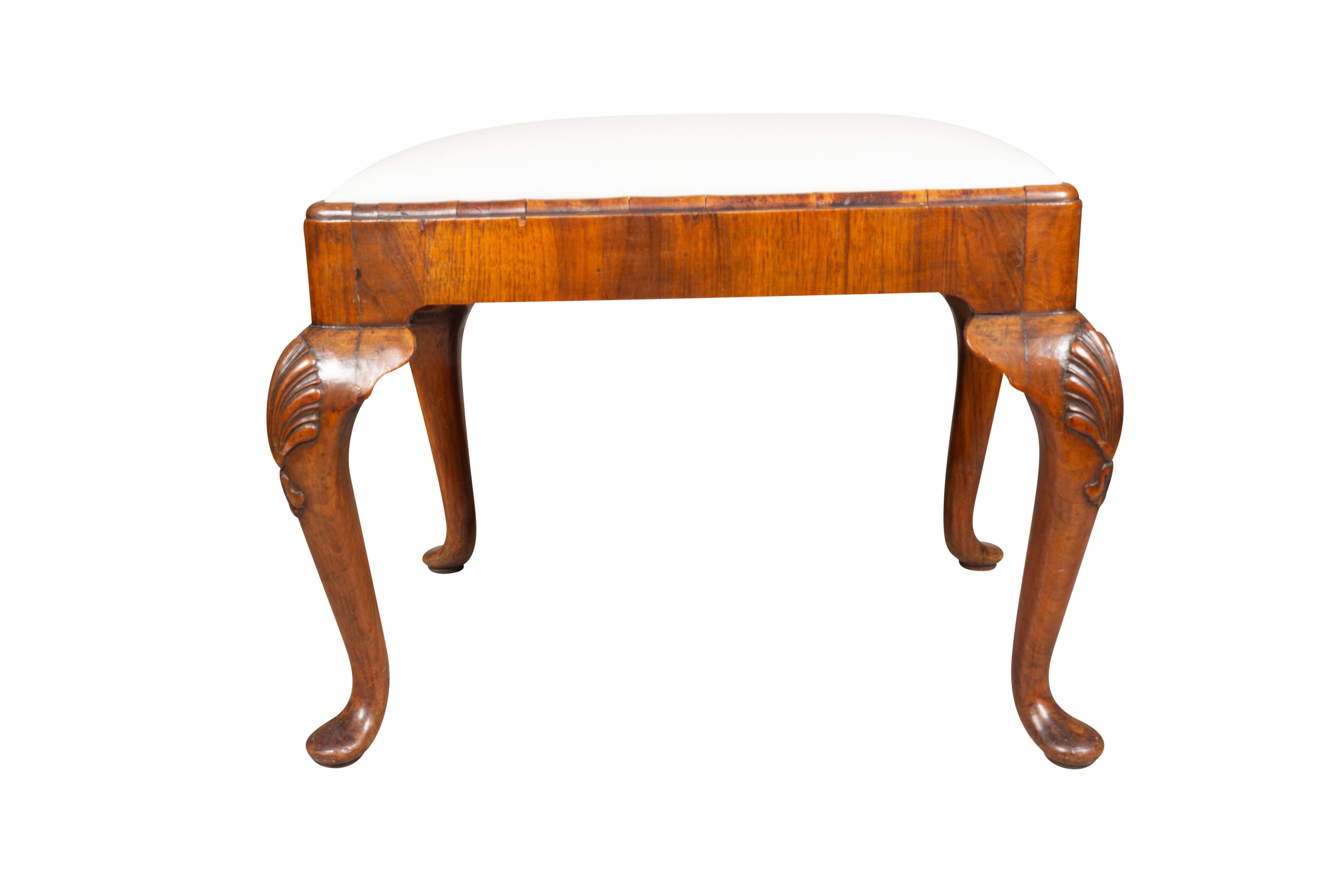 Queen Anne Style Walnut Bench For Sale 3