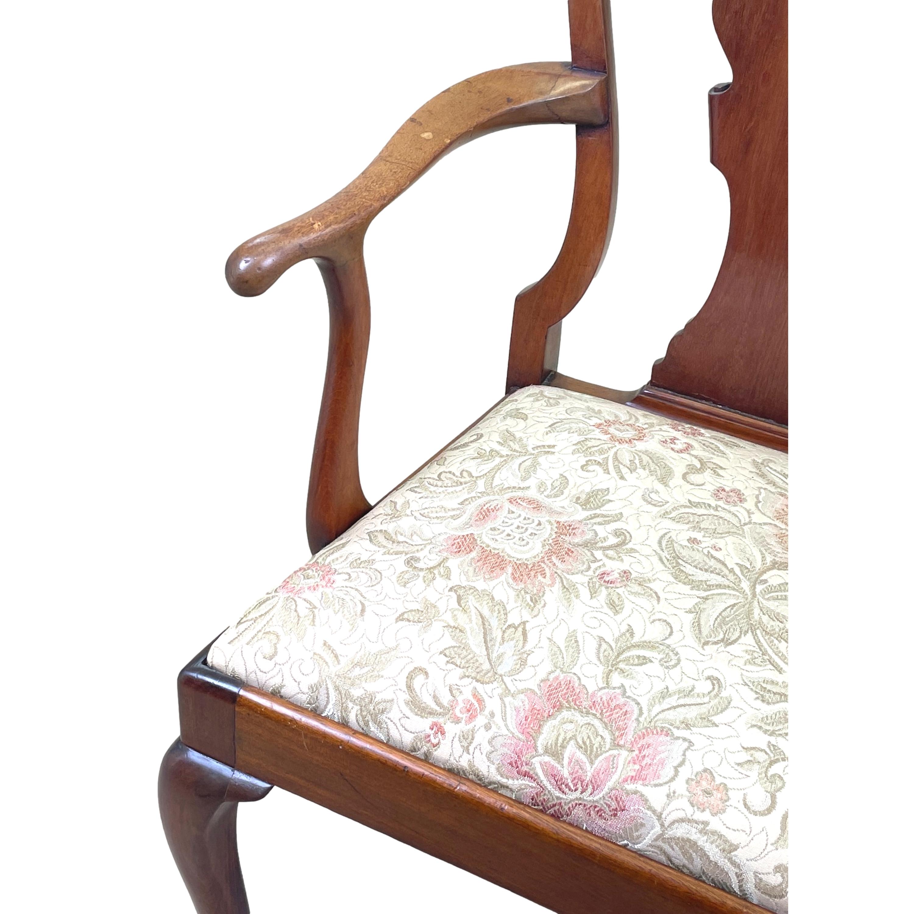 Queen Anne Style Walnut Childs Chair For Sale 3