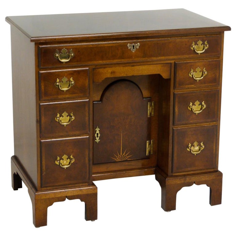Queen Anne Desks 27 For Sale At 1stdibs