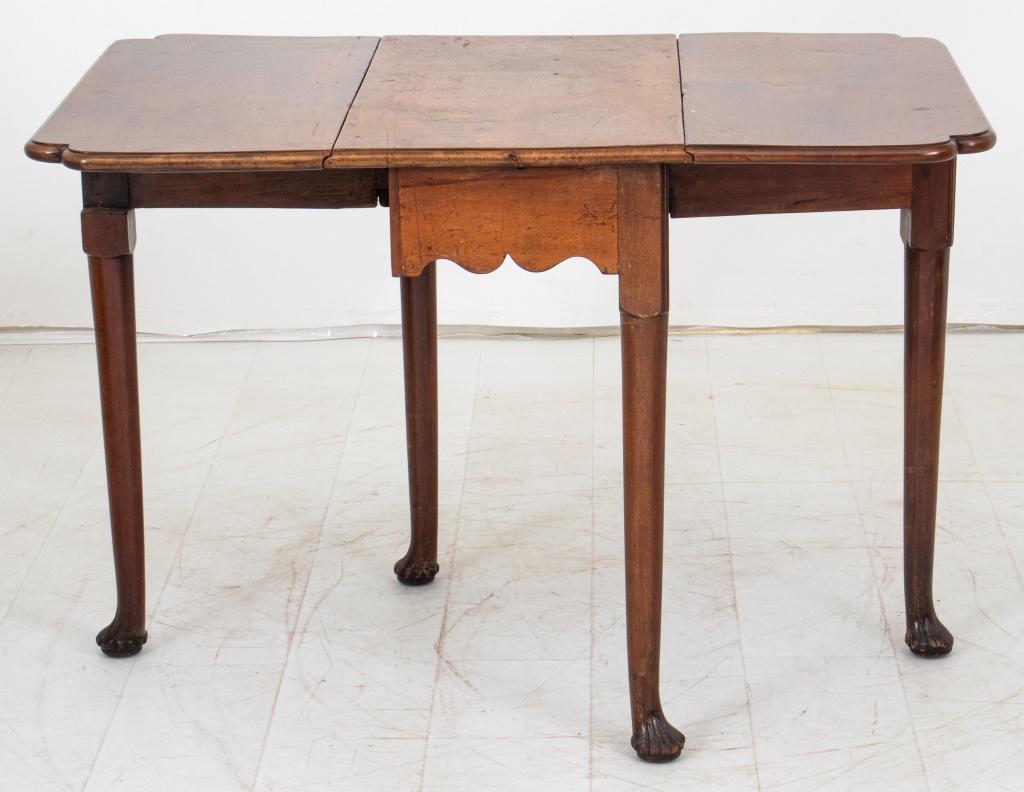 Unknown Queen Anne Style Walnut Drop Leaf Side Table For Sale